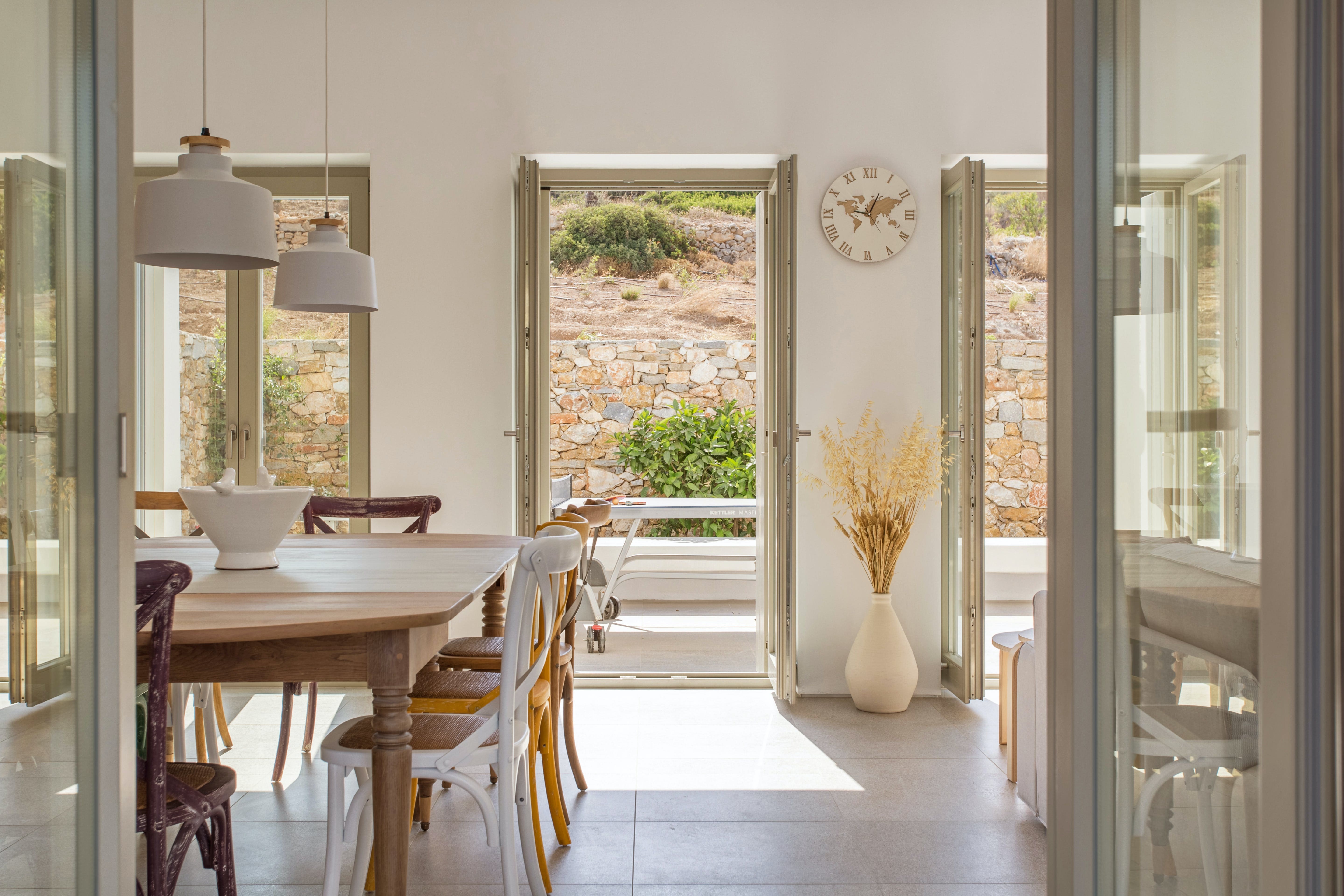 Villa Meltemi Paros Paros 100: Spacious 5-Bedroom Luxury Apartment with Pool and Sea Views, Paros