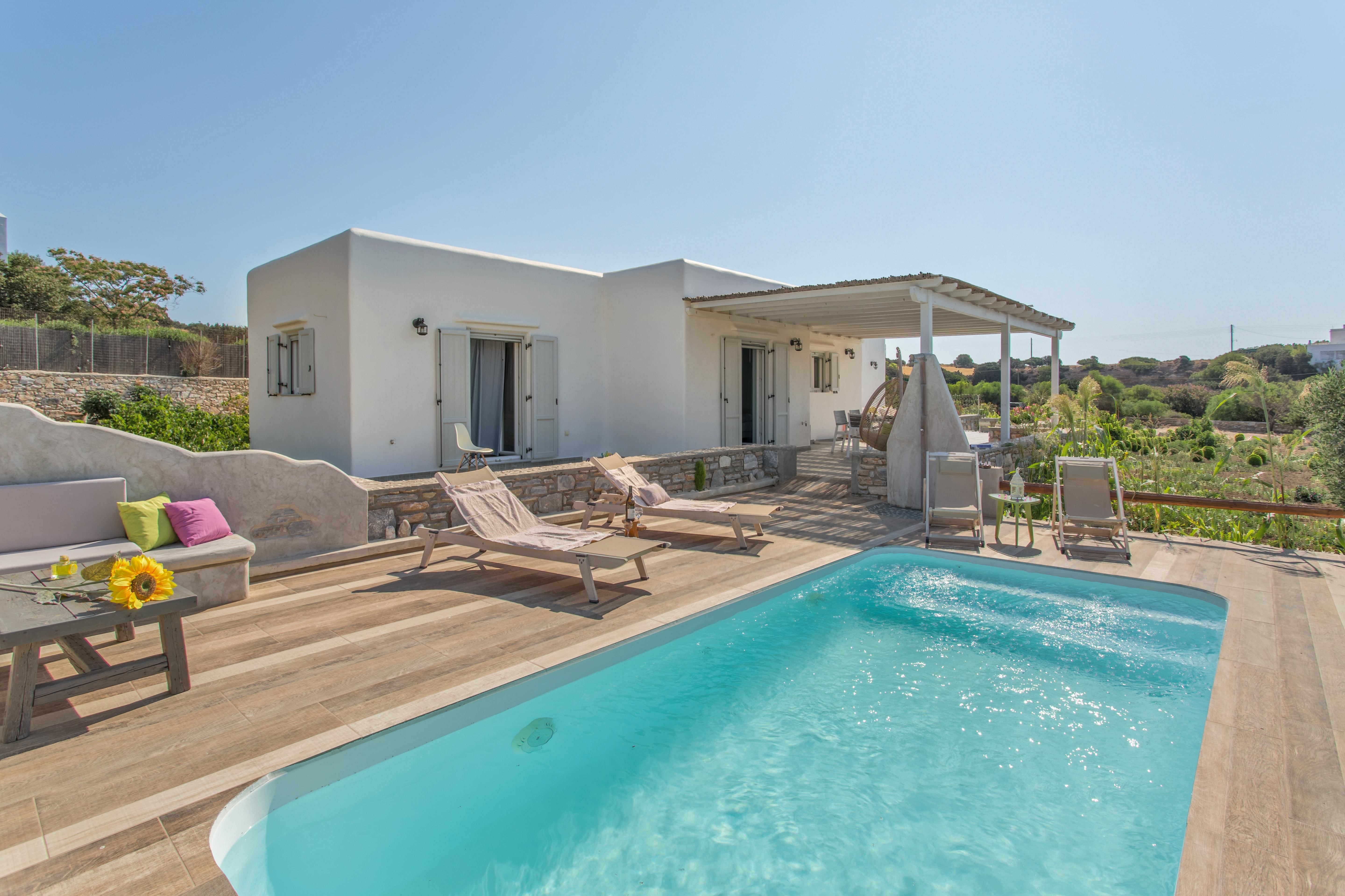 Villa Meltemi Paros Paros 103: Luxury 3-Bedroom Apartment with Seaview and Pool, Paros