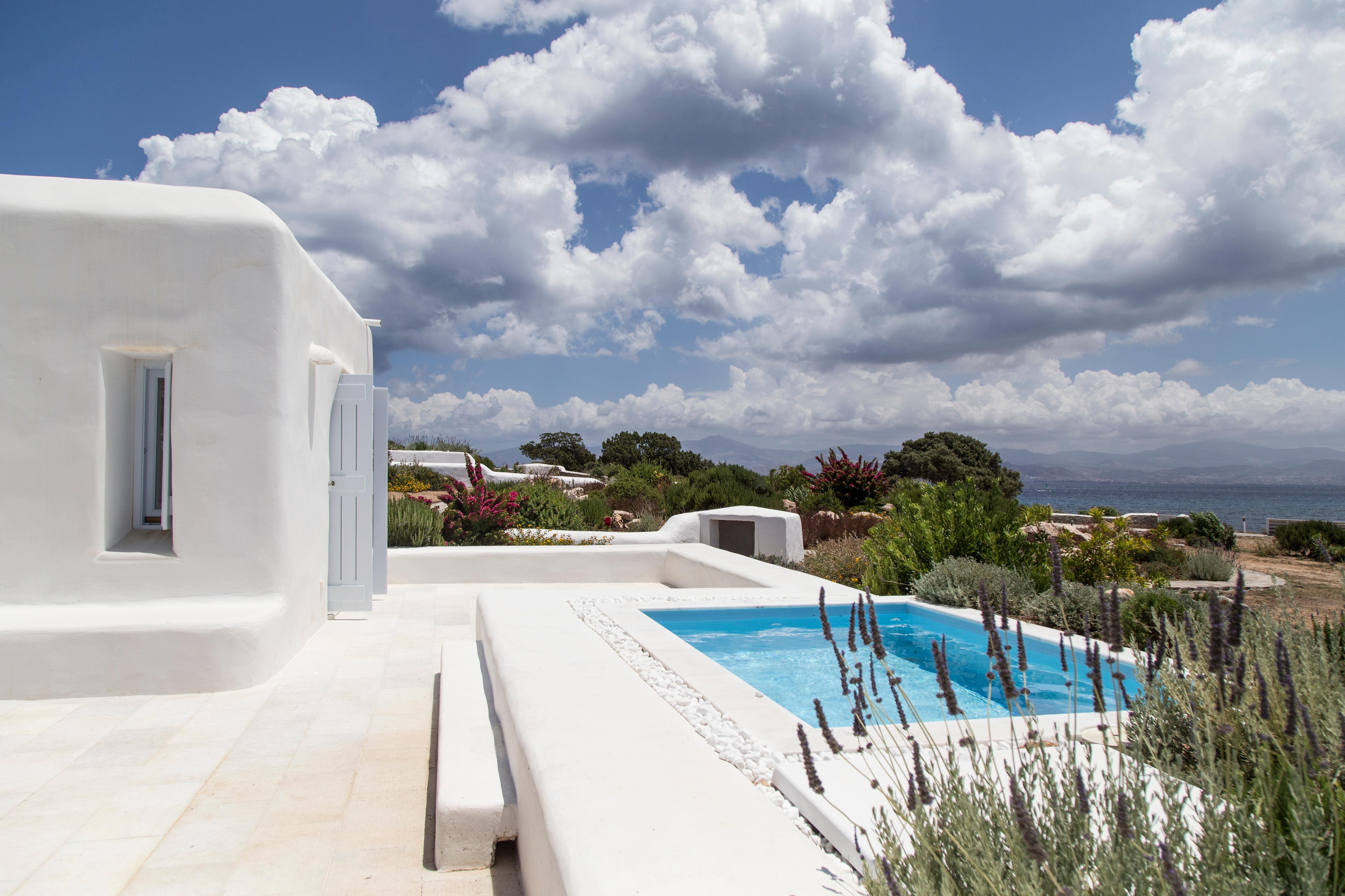 Villa Meltemi Paros Paros 34: Luxury 2-Bedroom Apartment with Pool and Seaview, Paros