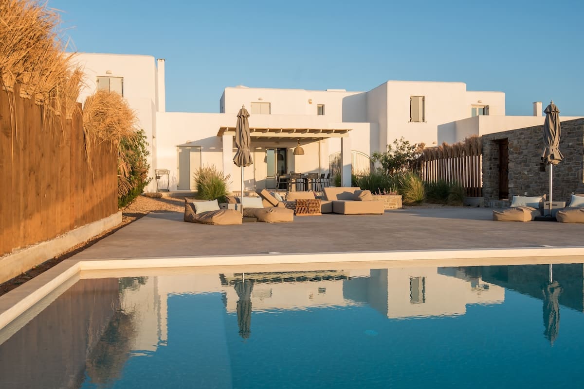 Villa Meltemi Paros Paros 39: Luxury 4-Bedroom Apartment with Seaview and Pool, Paros