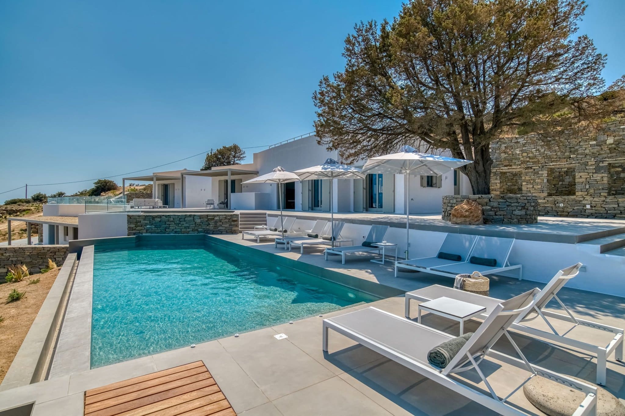 Villa Meltemi Paros Paros 48: Luxury 7-Bedroom Villa with Seaview and Tennis Court, Paros