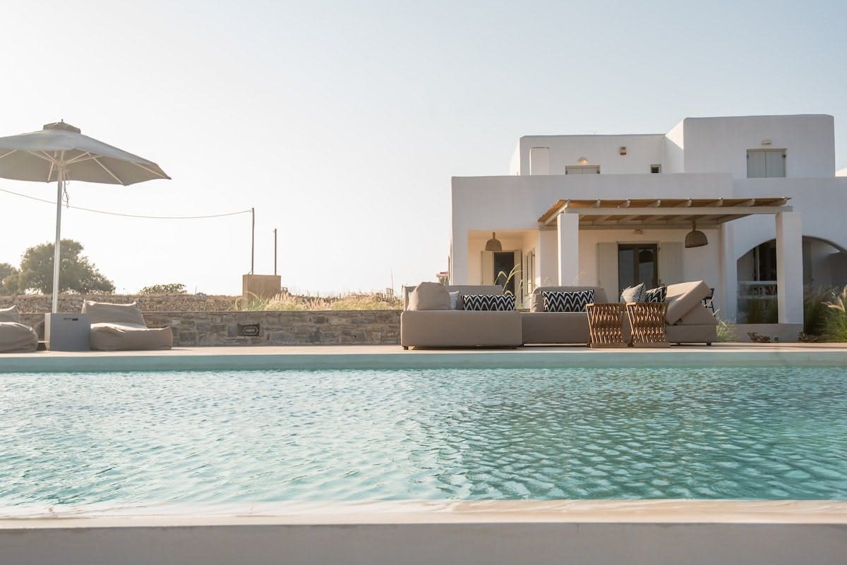 Villa Meltemi Paros Paros 62: Sumptuous 5-Bedroom Apartment with Beachfront Views, Paros