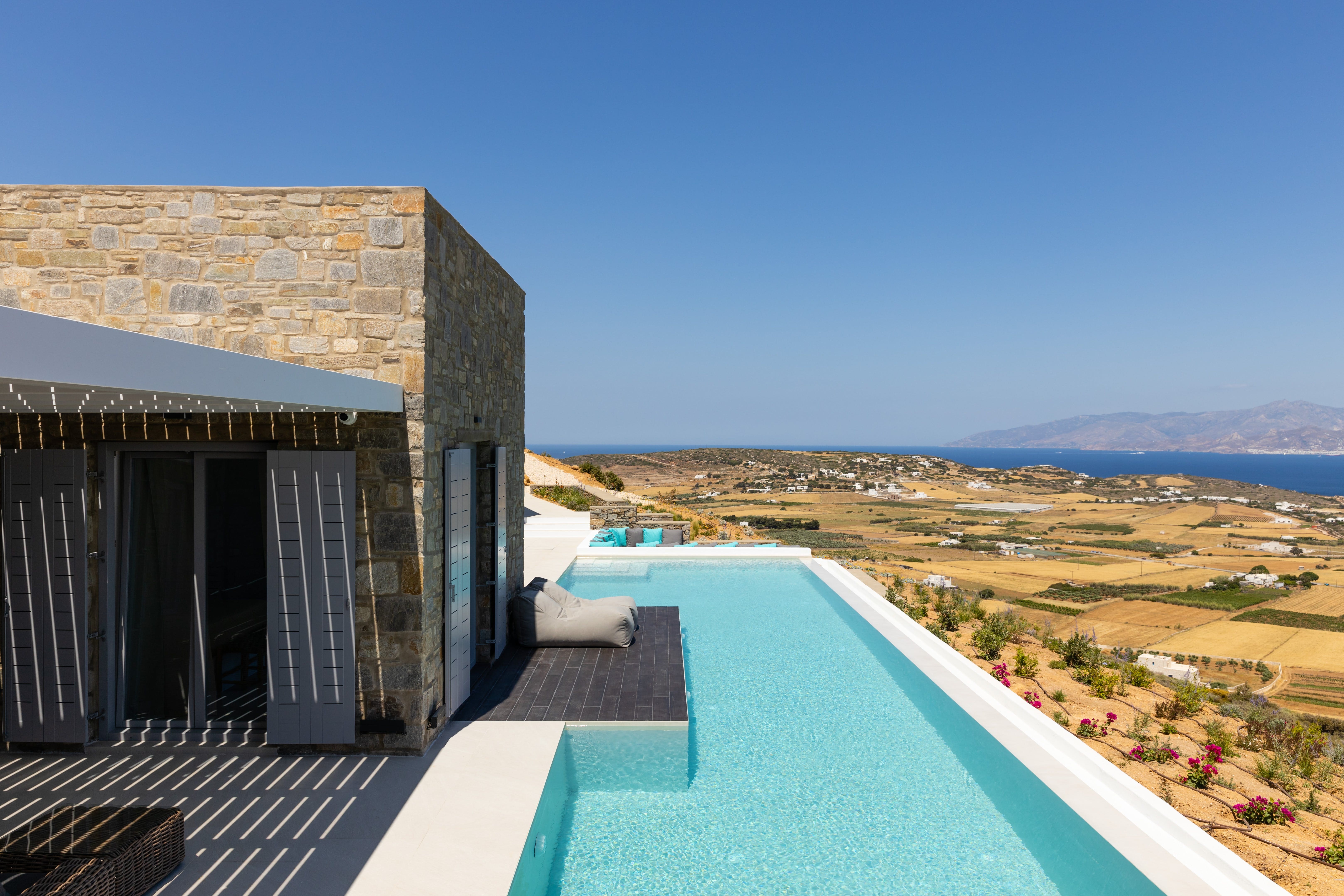 Villa Meltemi Paros Paros 69: Luxury 5-Bedroom Villa with Seaview and Pool, Paros