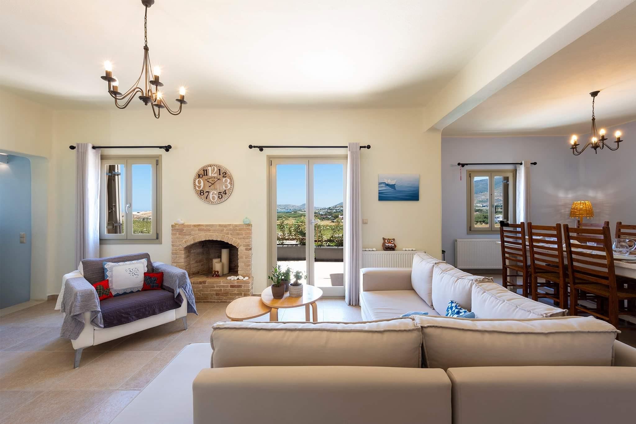 Villa Meltemi Paros Paros 92: Elegant 3-Bedroom Apartment with Seaview and Pool, Paros