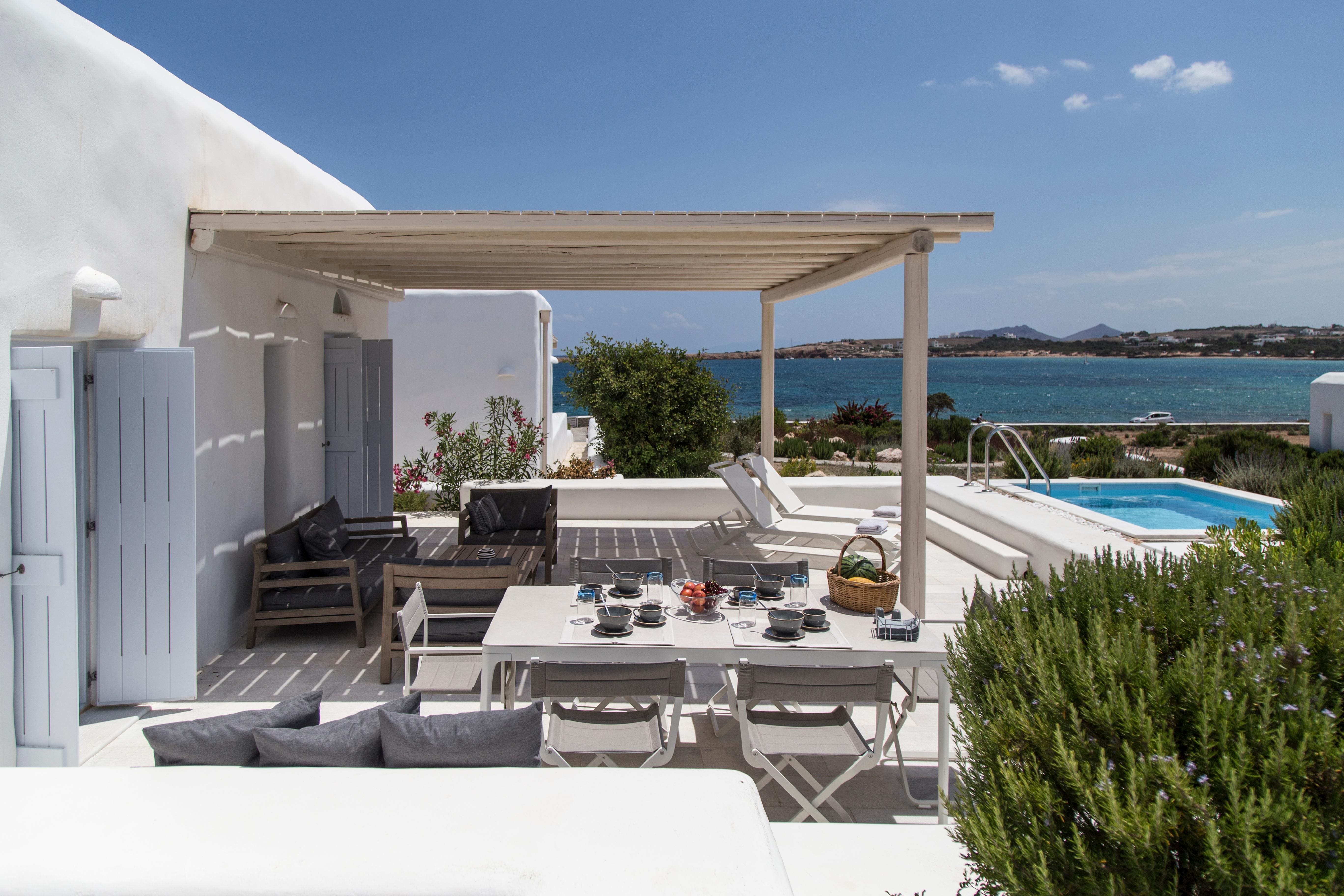 Villa Meltemi Paros Paros 93: Luxury 3-Bedroom Apartment with Seaview and Pool, Paros