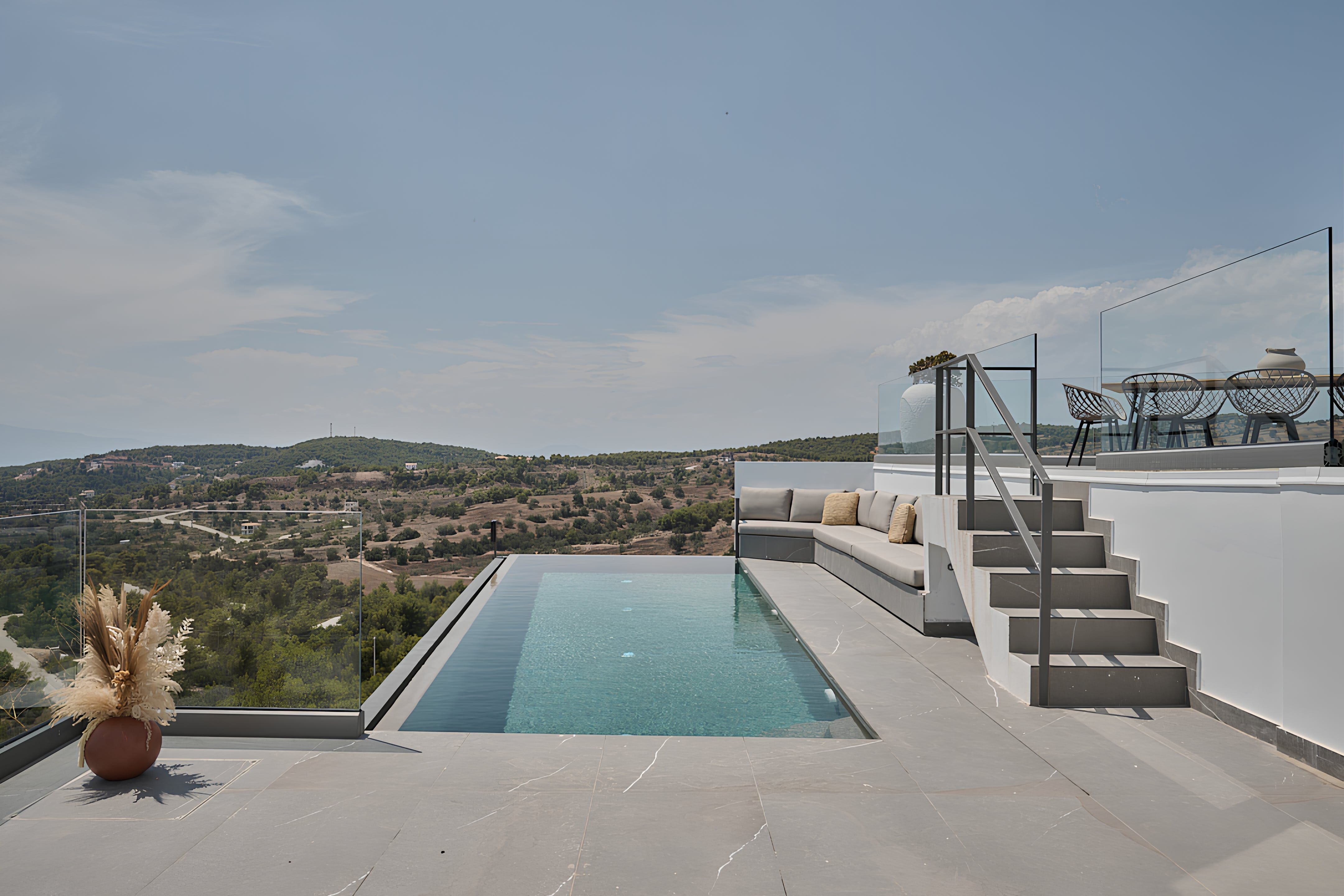 Villa Meltemi Porto Heli: 4-Bedroom Luxury Villa with Pool and Sea Views, Porto Heli