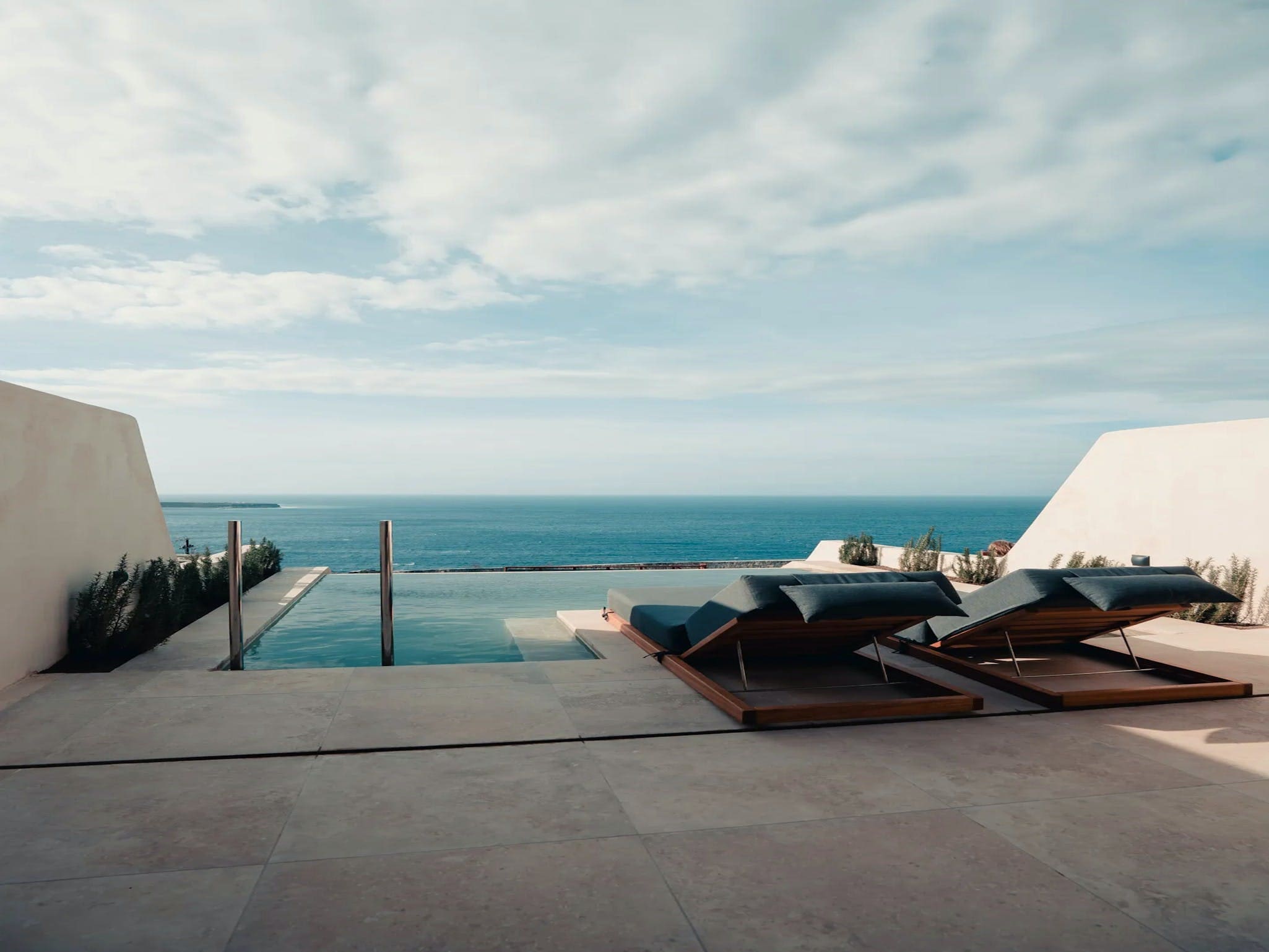 Villa Meltemi Santorini Santorini 10: Luxury Apartment with Seaview and Beachfront, Santorini