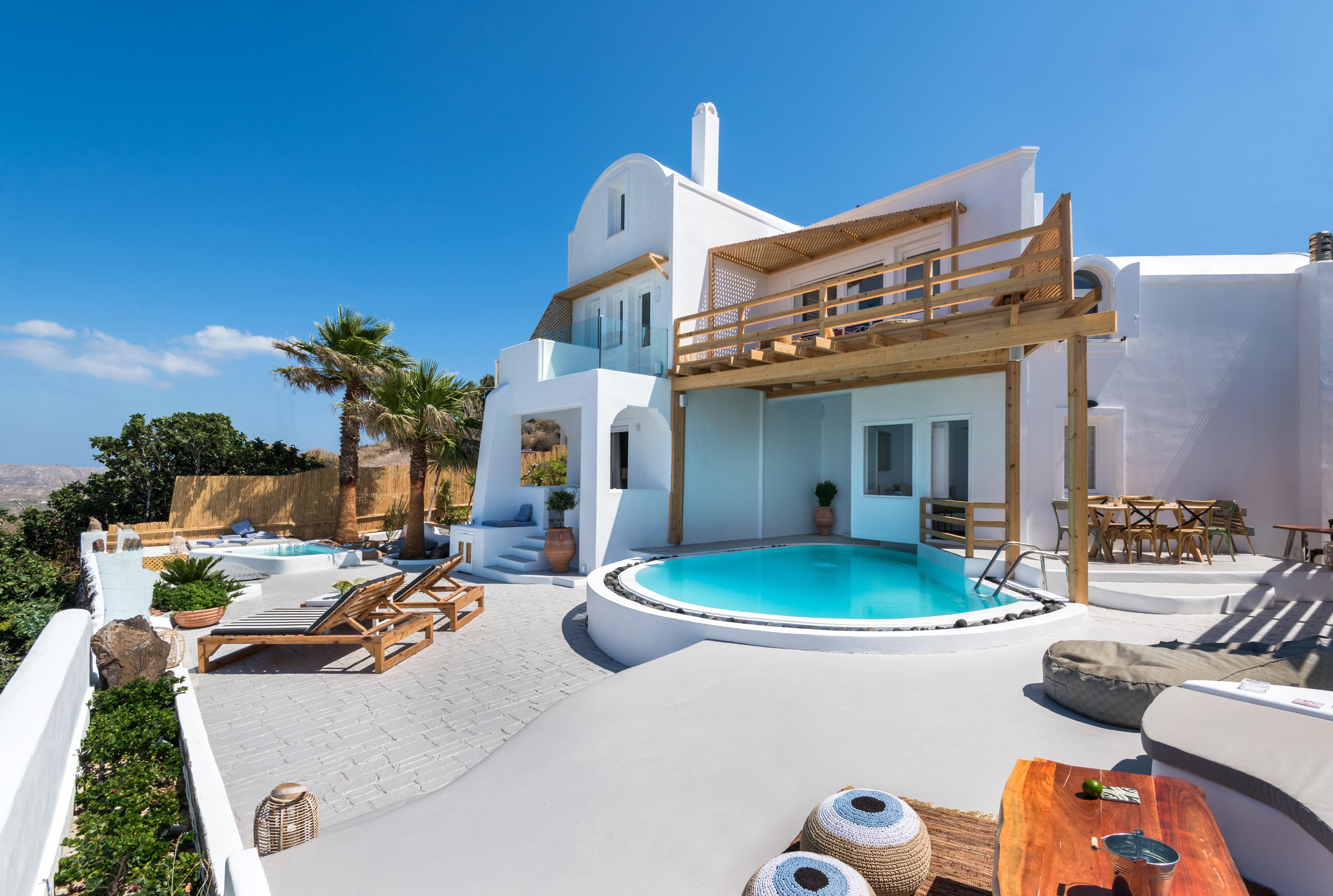 Villa Meltemi Santorini Santorini 33: Luxury 5-Bedroom Apartment with Seaview and Hot Tub, Santorini