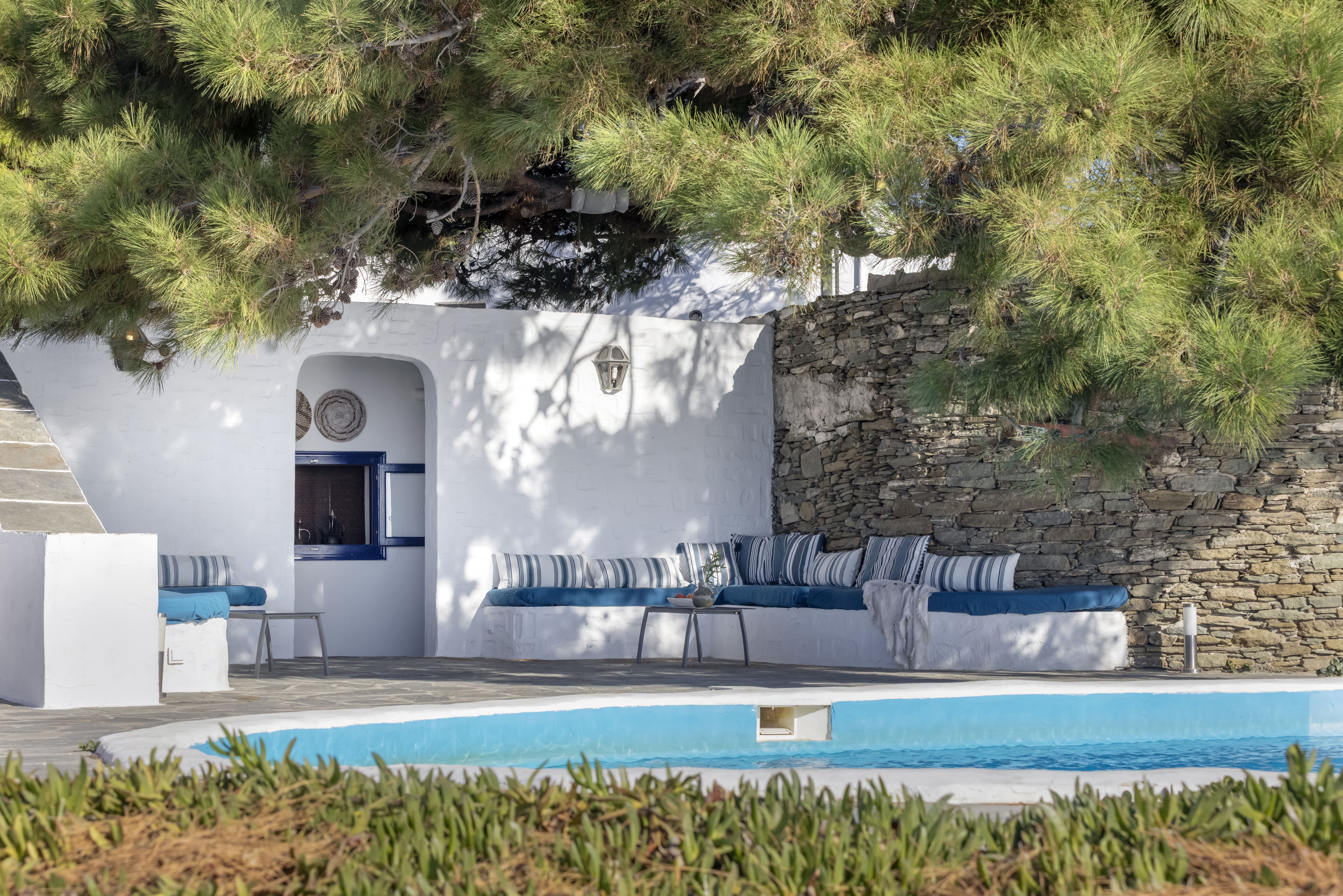 Villa Meltemi Sifnos Sifnos 5: Spacious 7-Bedroom Luxury Villa with Sea Views and Pool, Sifnos