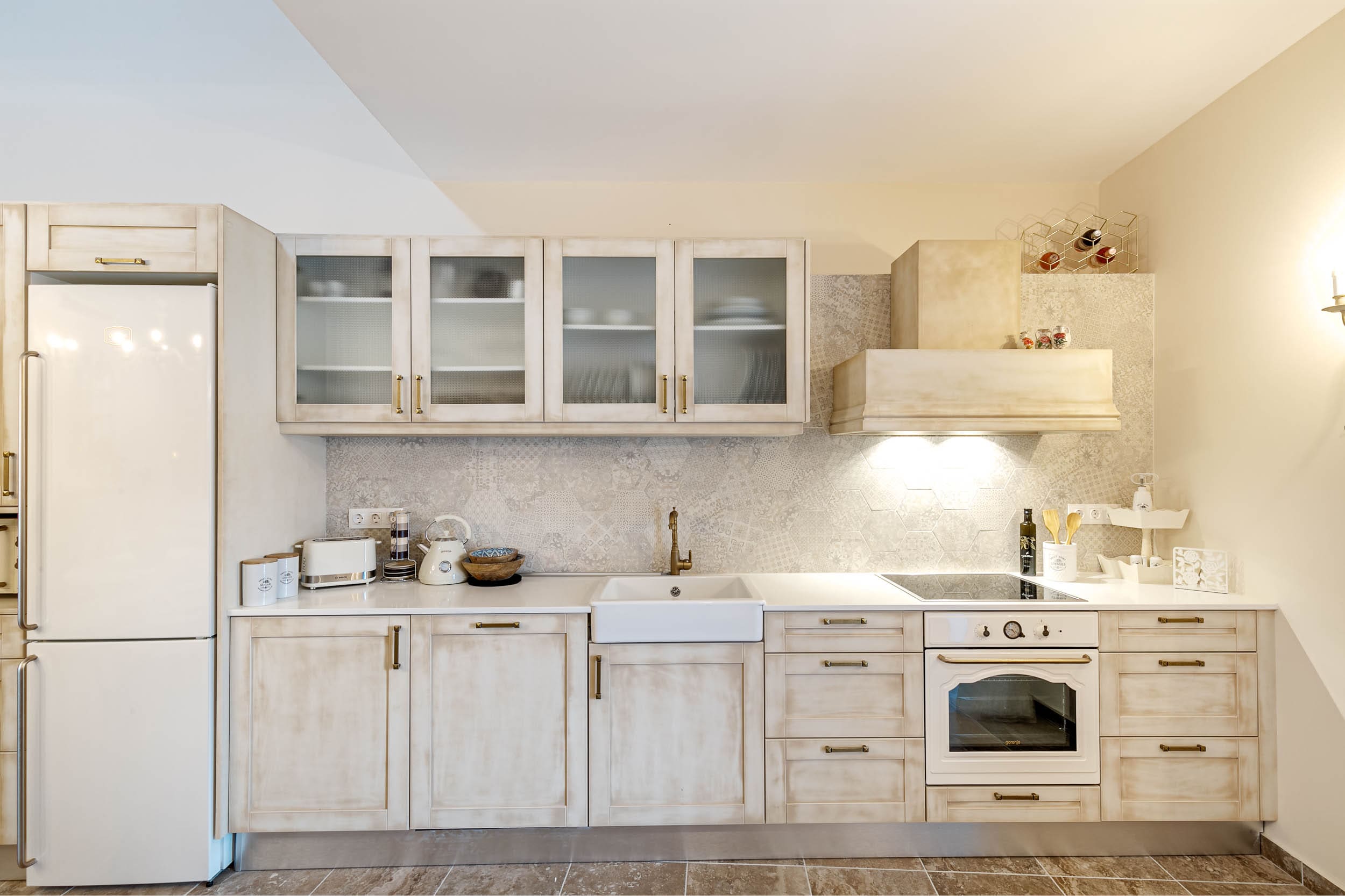 Villa Meltemi Stefanos: Charming 3-Bedroom Cottage with Beach Access, Agios Stefanos