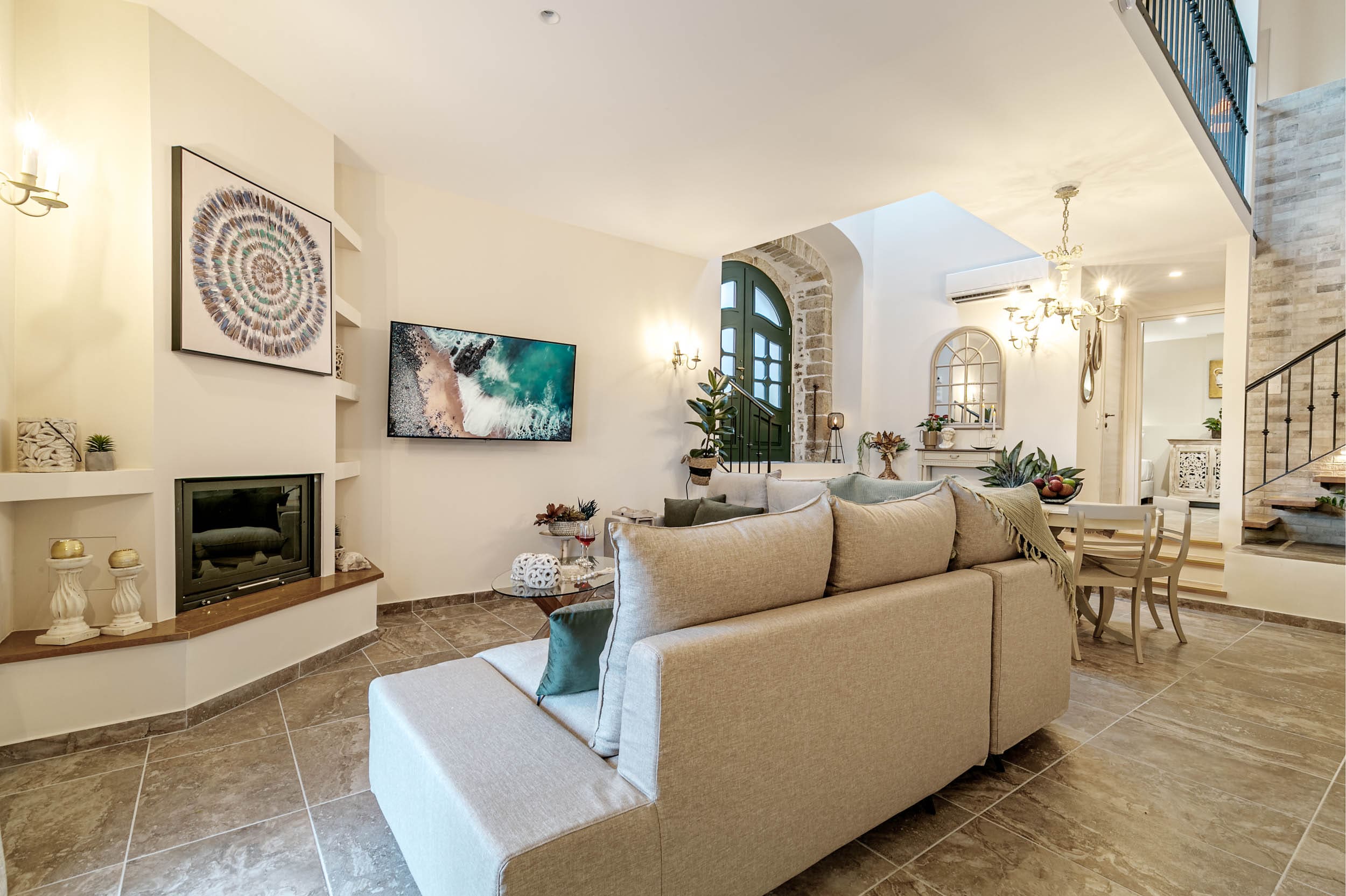 Villa Meltemi Stefanos: Charming 3-Bedroom Cottage with Beach Access, Agios Stefanos