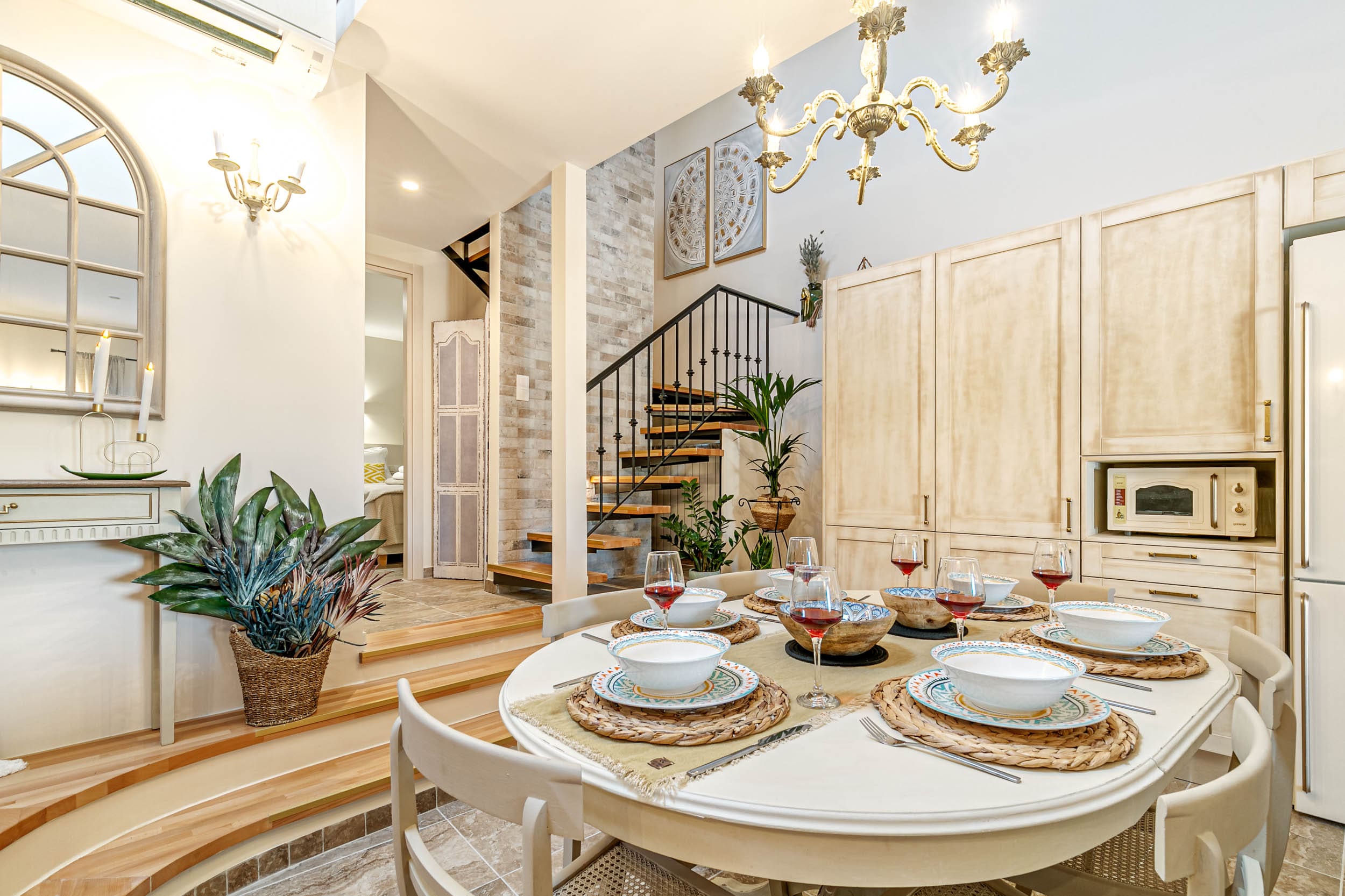 Villa Meltemi Stefanos: Charming 3-Bedroom Cottage with Beach Access, Agios Stefanos