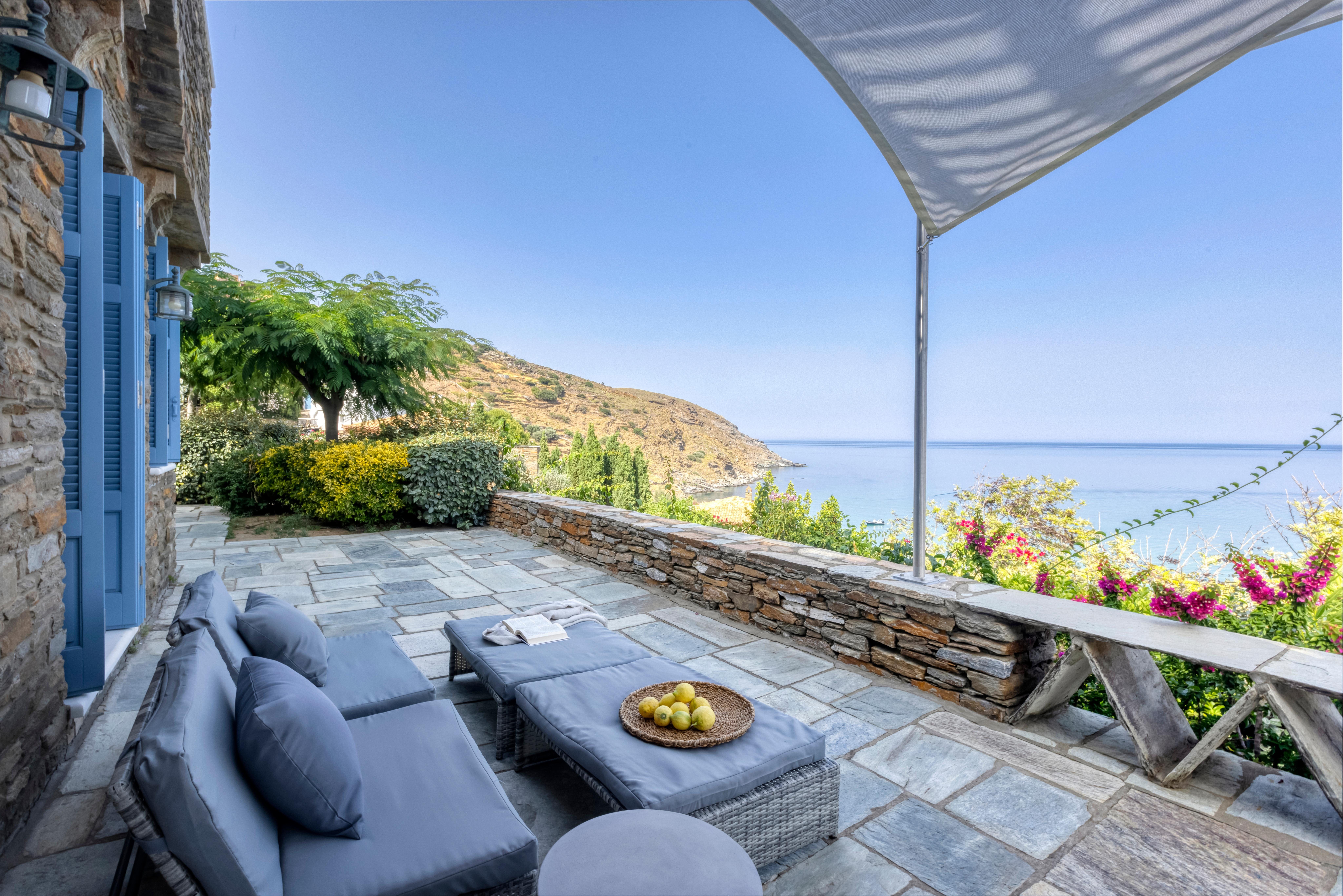 Villa Meltemi Stenies Andros: Luxury 4-Bedroom Villa with Seaview and Beach Access, Andros