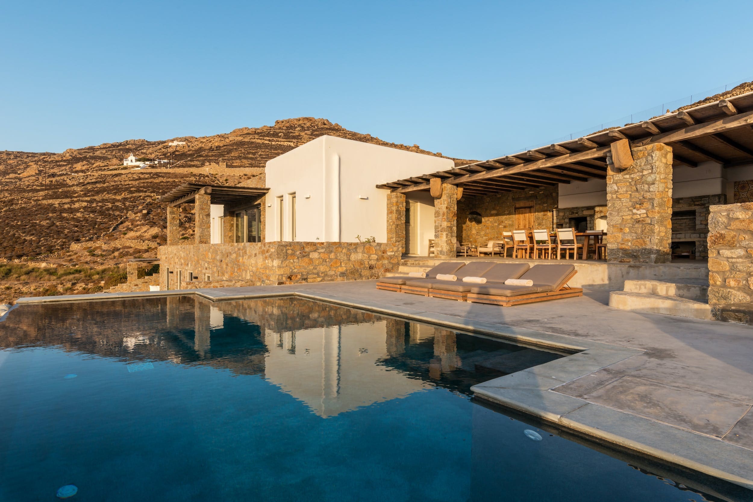 Villa Meltemi Tourlos Tourlos 21: 7-Bedroom Luxury Apartment with Infinity Pool and Sea View, Tourlos Mykonos