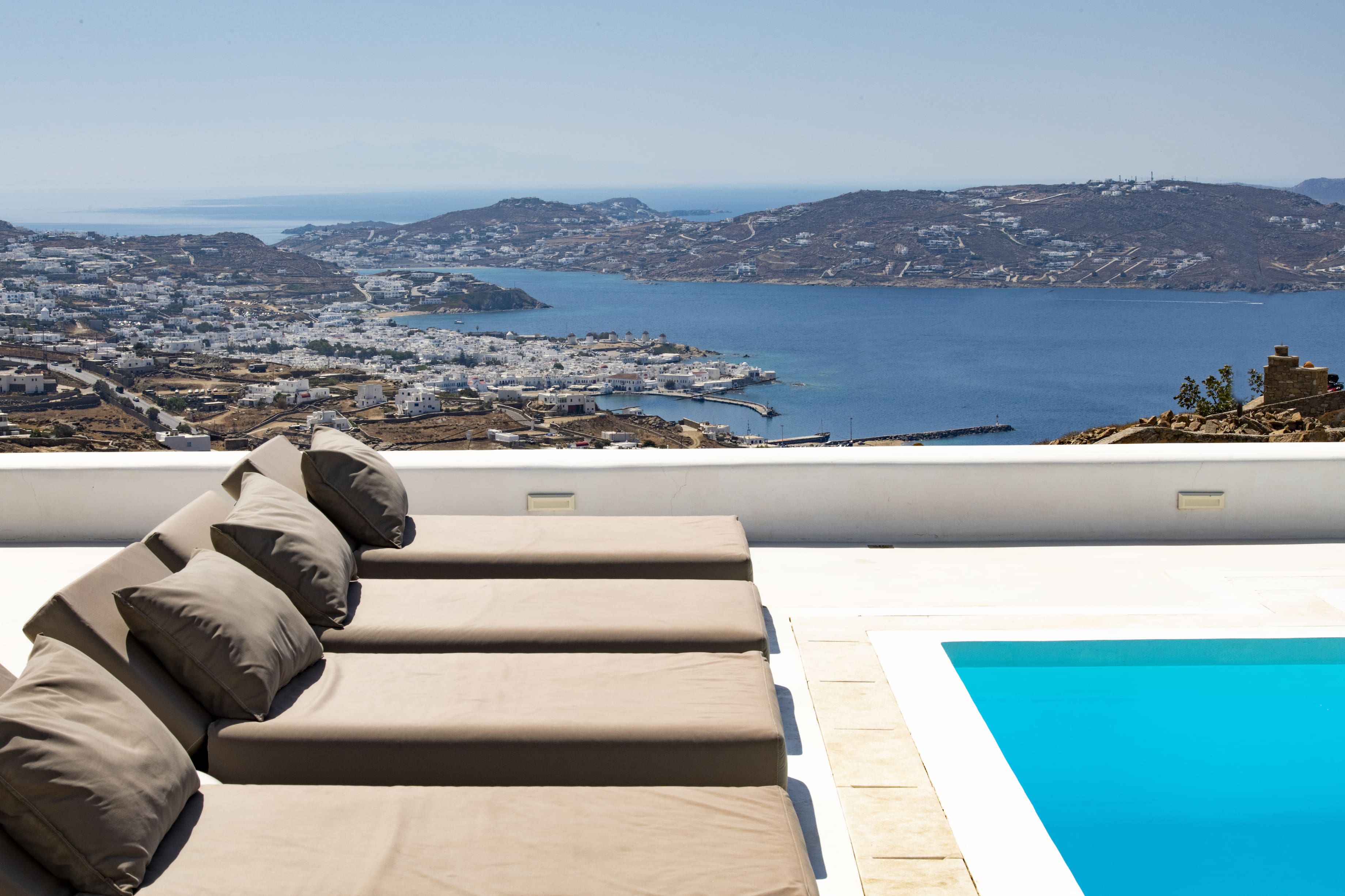 Villa Meltemi Tourlos Tourlos 7: 7-Bedroom Luxury Apartment with Infinity Pool, Tourlos Mykonos