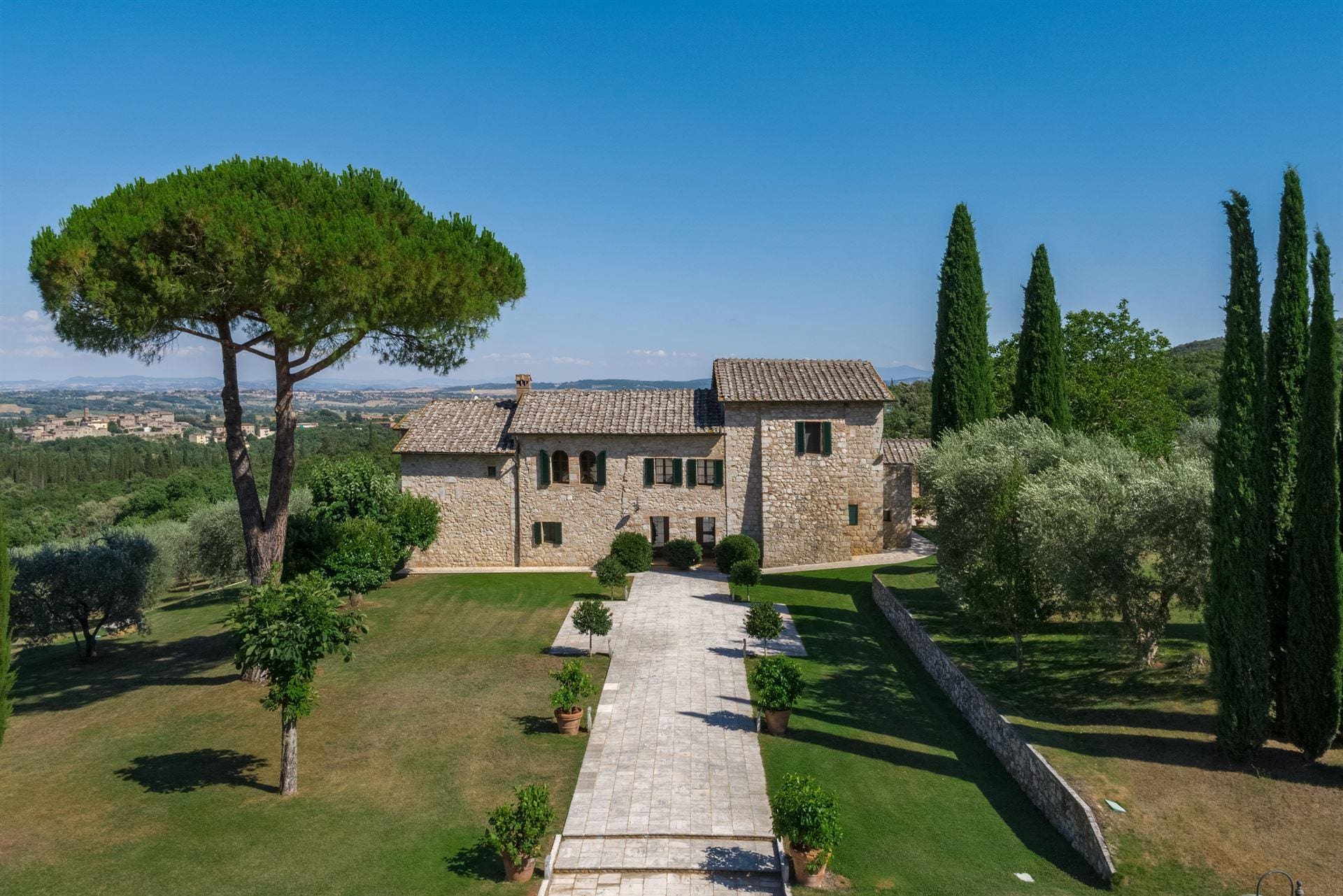 Villa Merse Siena: 6-Bedroom Luxury Villa with Private Pool, Siena