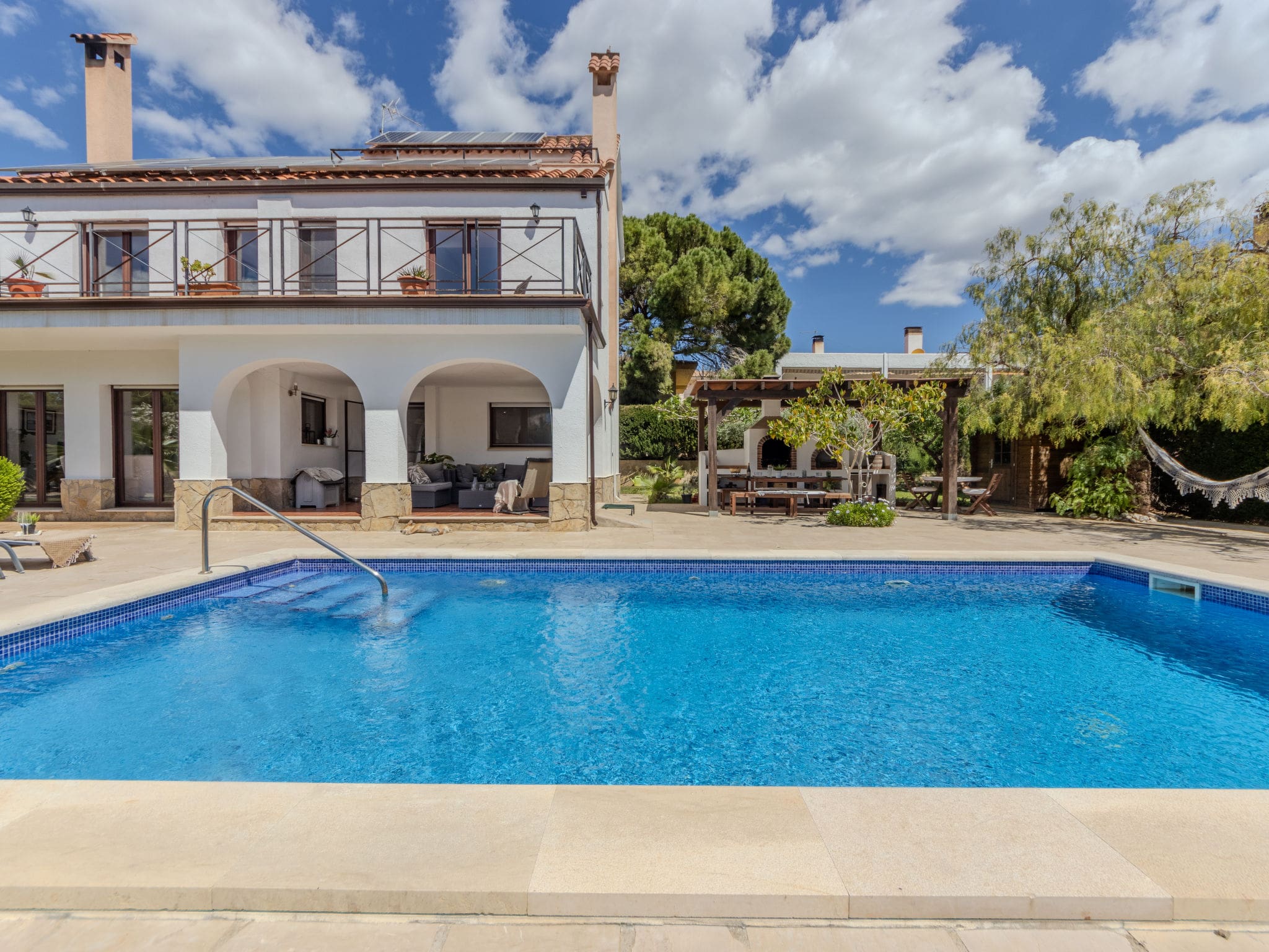 Villa Migjorn L’Ampolla: Spectacular 4-Bedroom Beachfront Holiday Villa with Private Pool and Sea Views in Costa Dorada