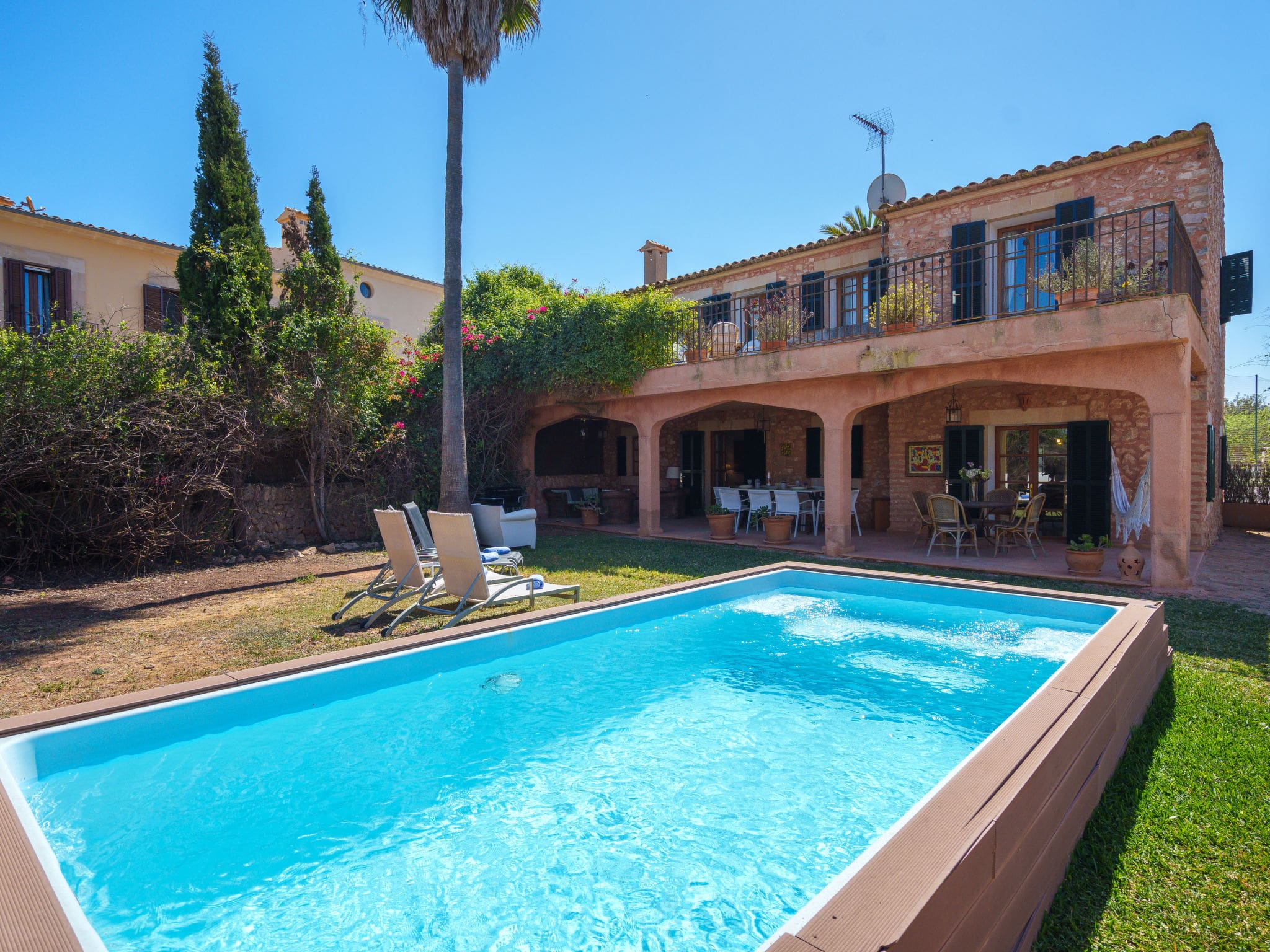 Villa Migjorn Llombards: Spacious 4-Bedroom Family Villa with Private Pool and Garden in Southeastern Mallorca