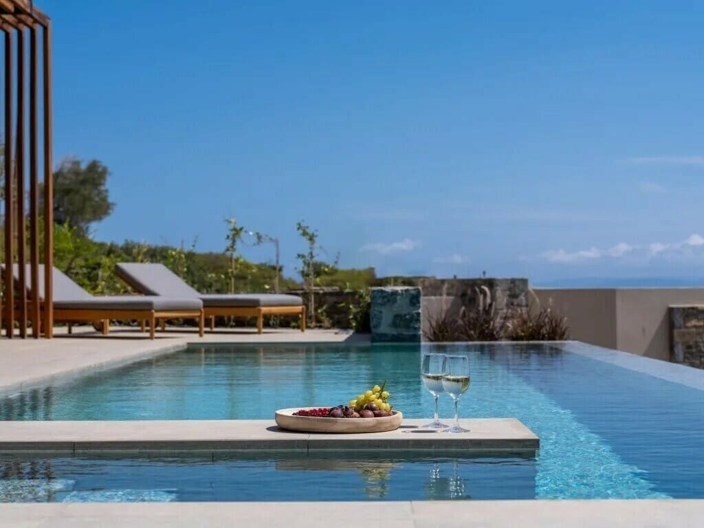 Villa Mirabello Elounda: Luxury 1-Bedroom Villa with Stunning Seaview and Pool, Elounda