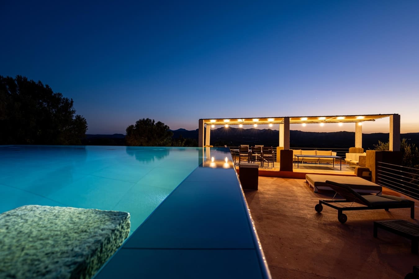Villa Mistral Arzachena: Elegant 2-Bedroom Villa with Infinity Pool and Sea Views, Sardinia North
