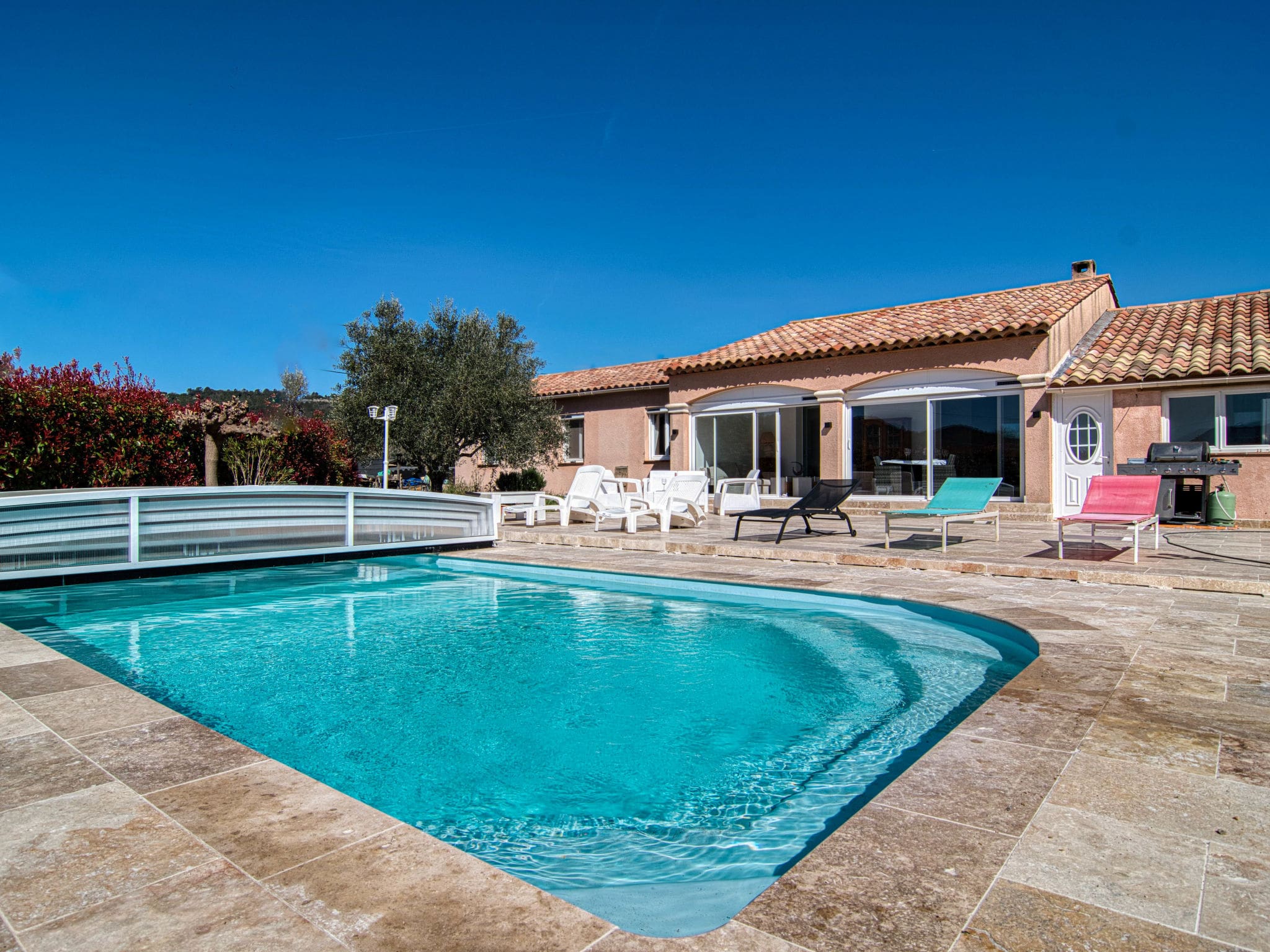 Villa Mistral Lucois: Detached 4-Bedroom Provençal Villa with Private Pool and Spa near Brignoles Provence