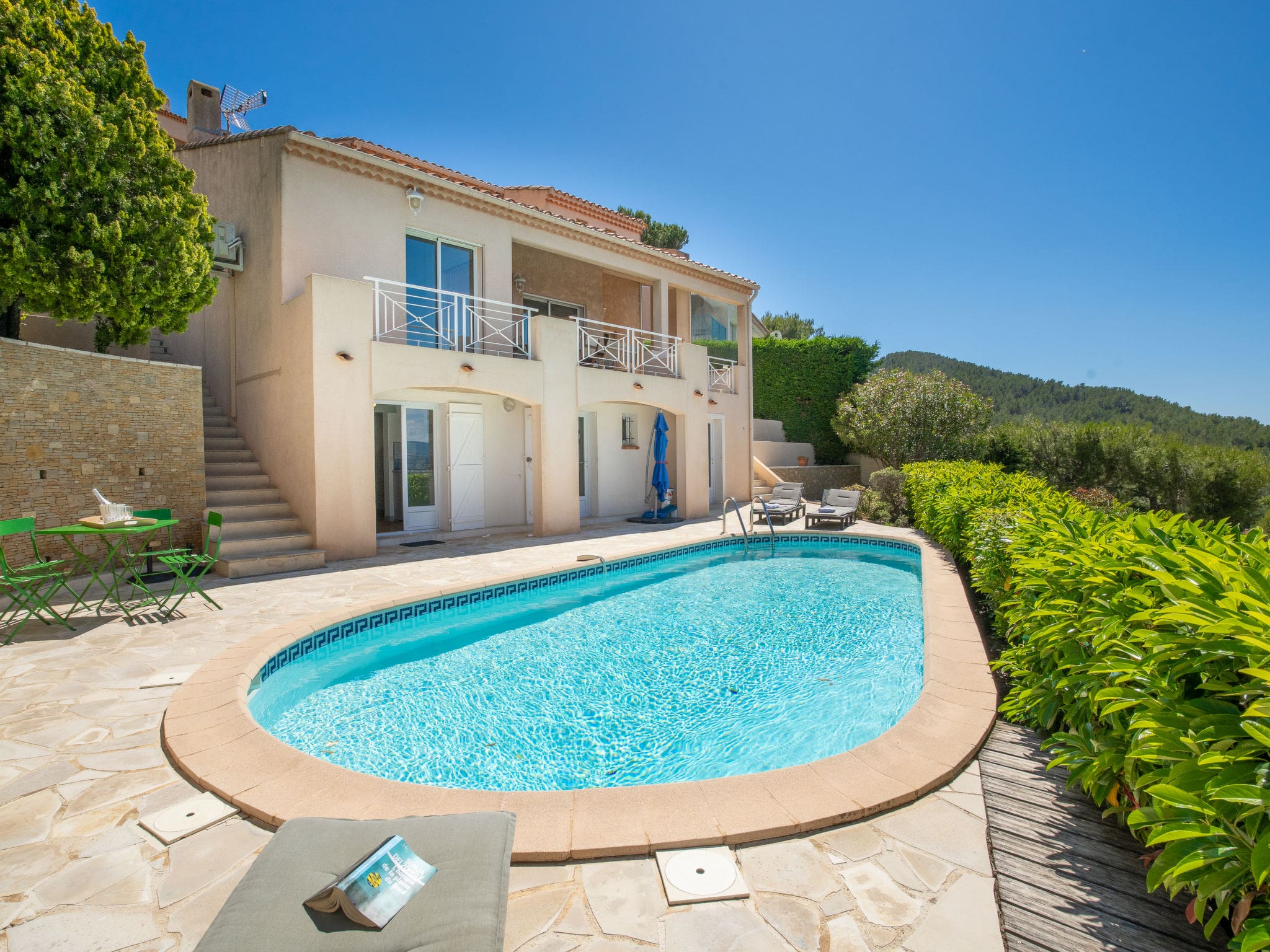 Villa Mistral Madrague Saint Cyr sur Mer La Madrague: Spectacular 5-Bedroom Luxury Villa with Private Pool and Panoramic Sea Views in Saint Cyr sur Mer France