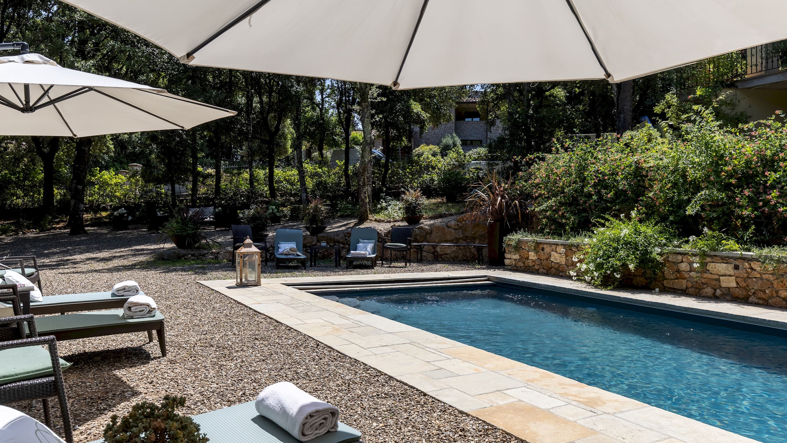 Villa Montagnola Senese: Luxury 3-Bedroom Apartment with Pool Access, Siena