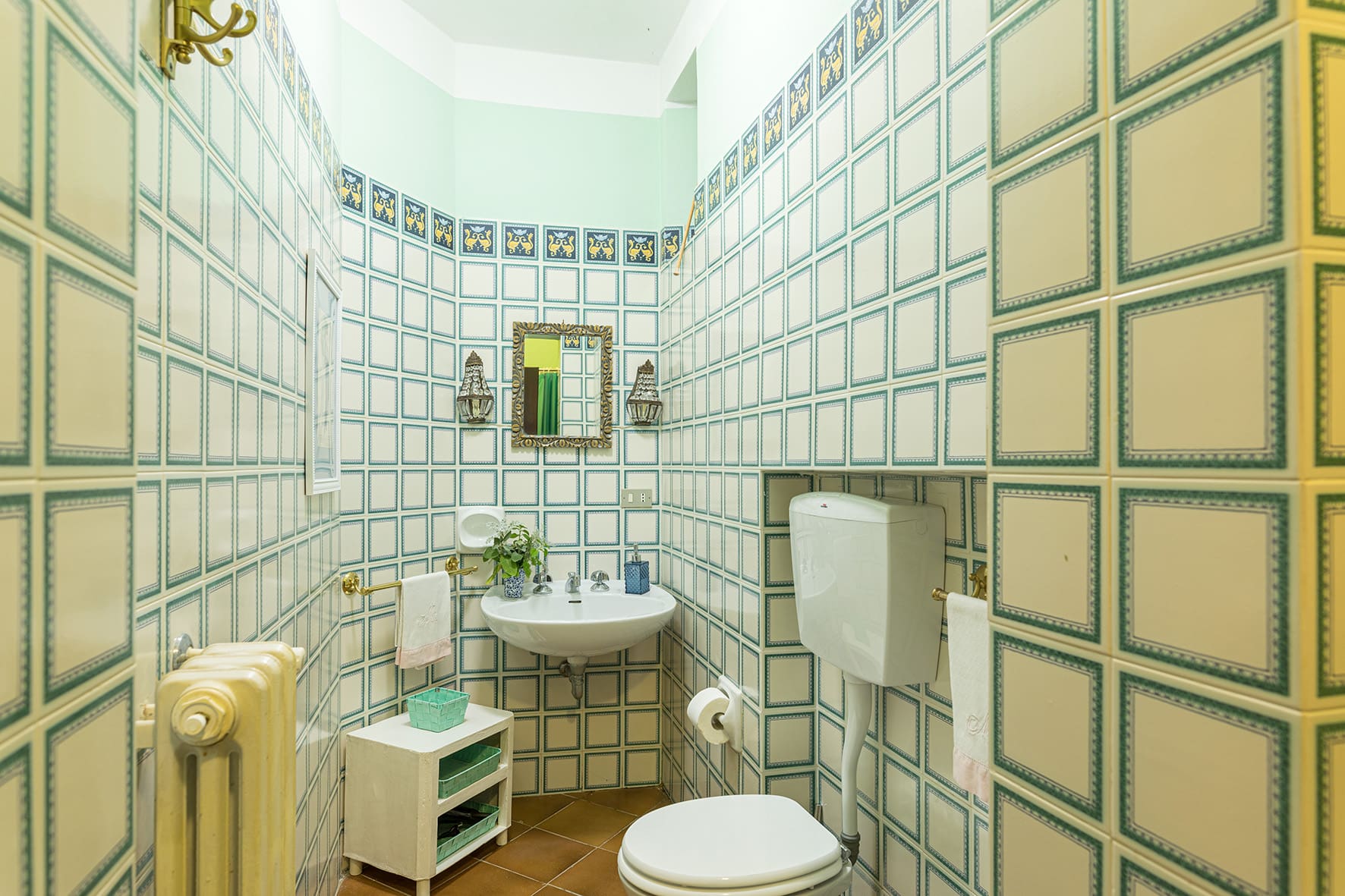 Villa Montagnola Senese: Luxury 3-Bedroom Apartment with Pool Access, Siena