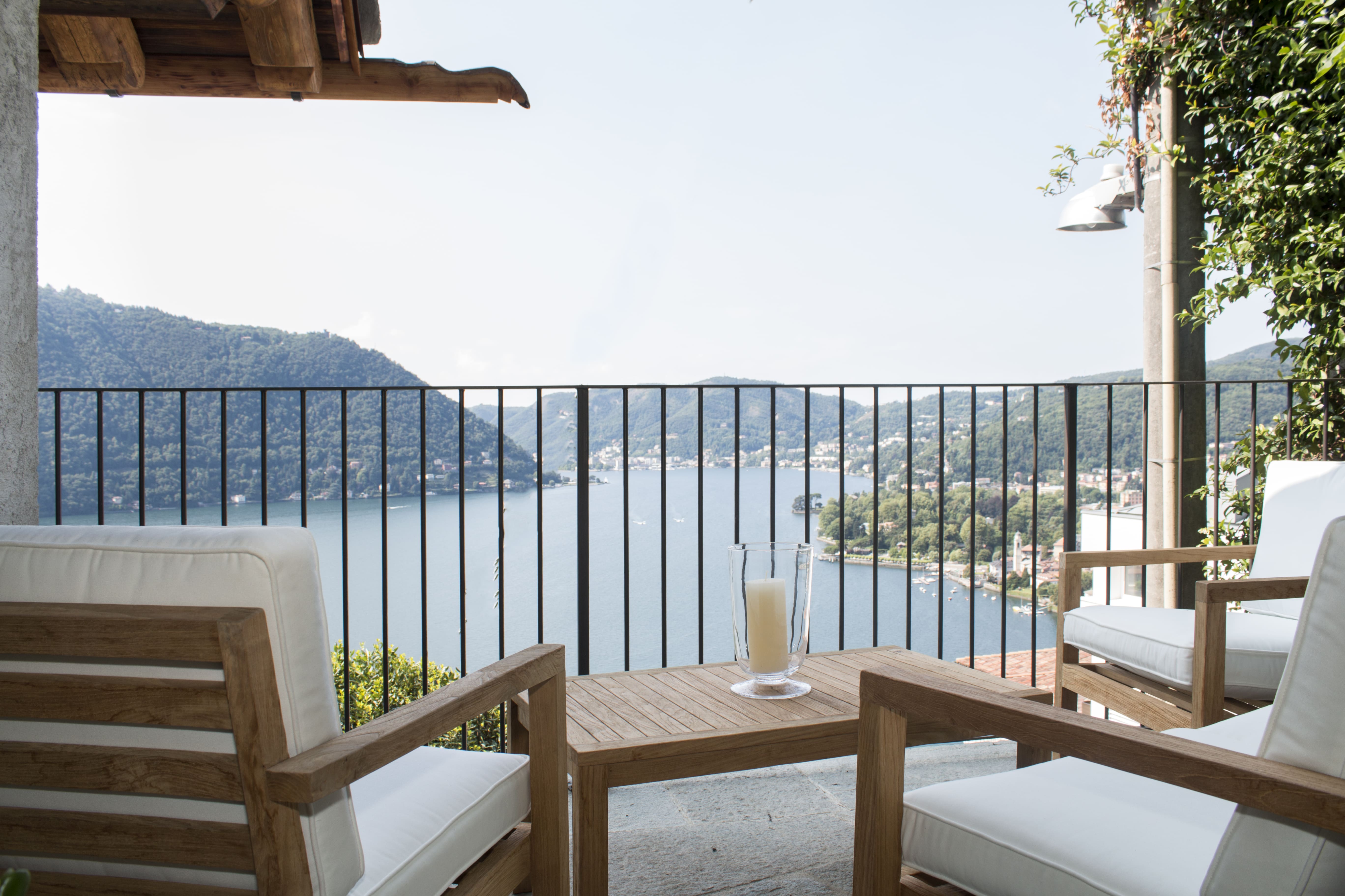 Villa Monte Bisbino Cernobbio: Charming 3-Bedroom Villa with Lake Views, Cernobbio