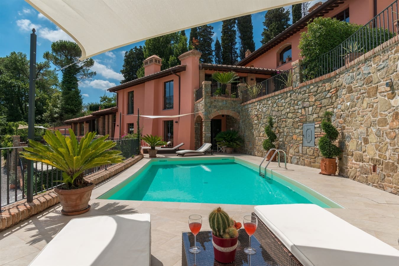 Villa Montecatini Collina: Luxury 5-Bedroom Villa with Pool and Hot Tub, Tuscany