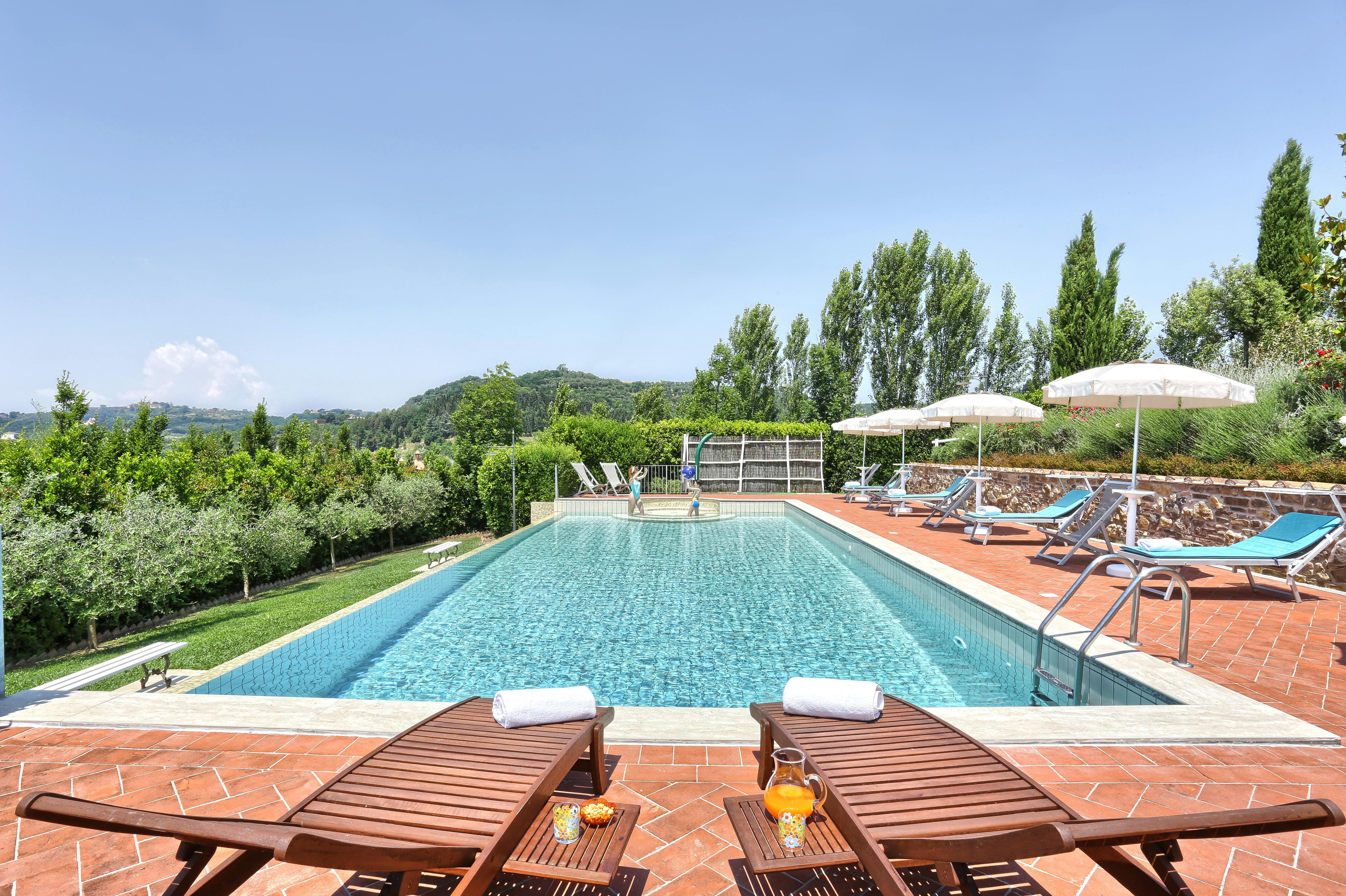 Villa Montecatini Tuscany: Luxury 6-Bedroom Villa with Pool and Hot Tub, Tuscany