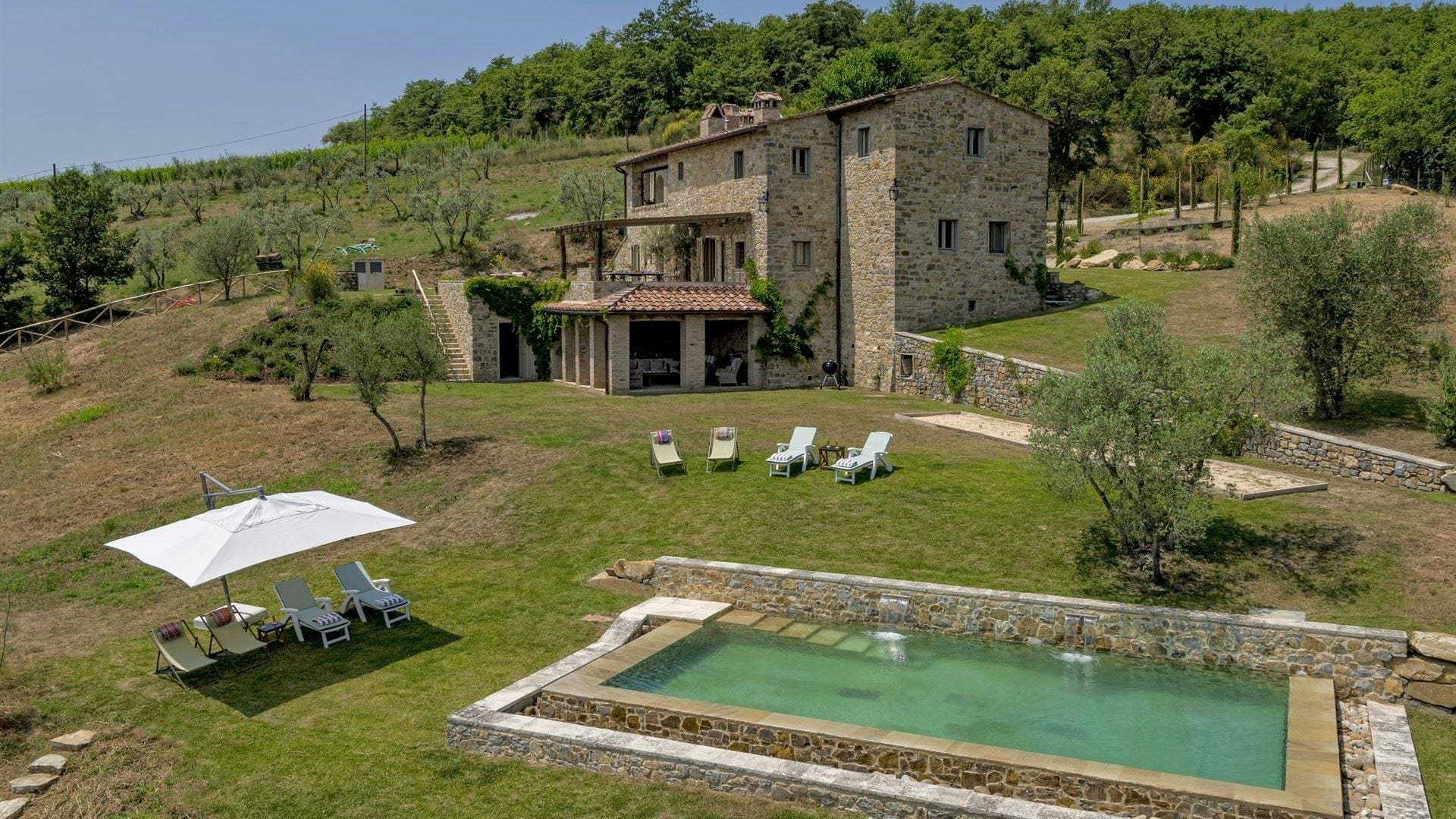 Villa Montechiari Chianti: Luxury 4-Bedroom Villa with Pool and Scenic Views, Chianti