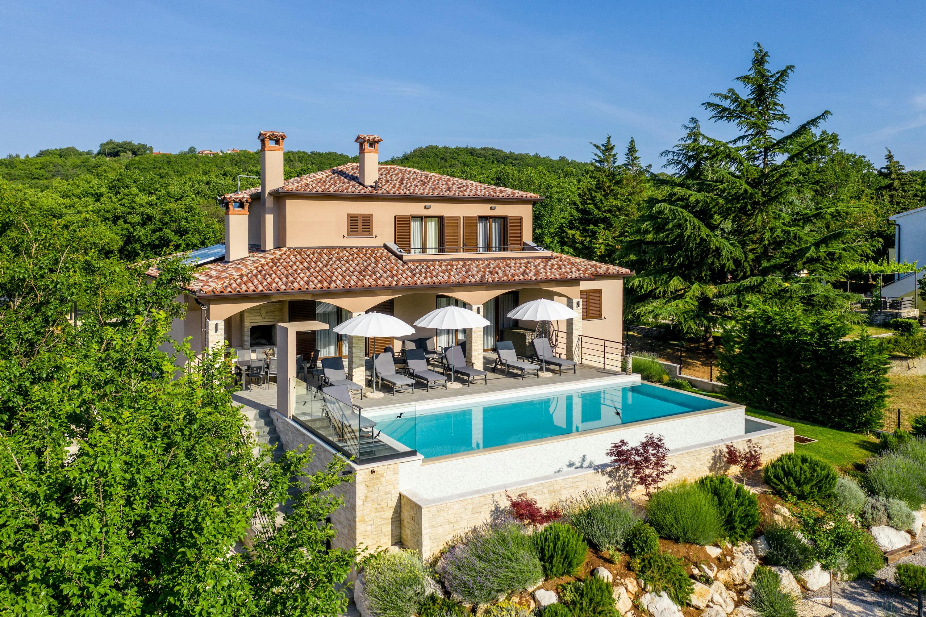 Villa Motovun Istria Istria: Luxury 4-Bedroom Villa with Sauna and Seaviews, Istria