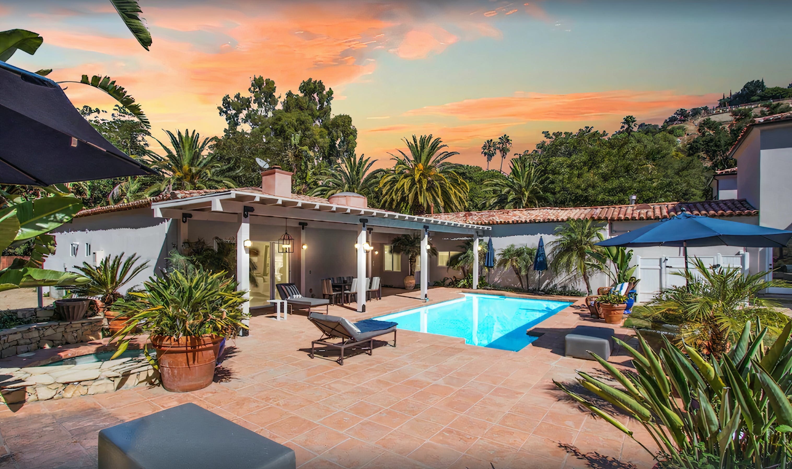 Villa Mulholland Beverly Beverly Crest: Luxury 8-Bedroom Apartment with Pool and Hot Tub, Beverly Crest