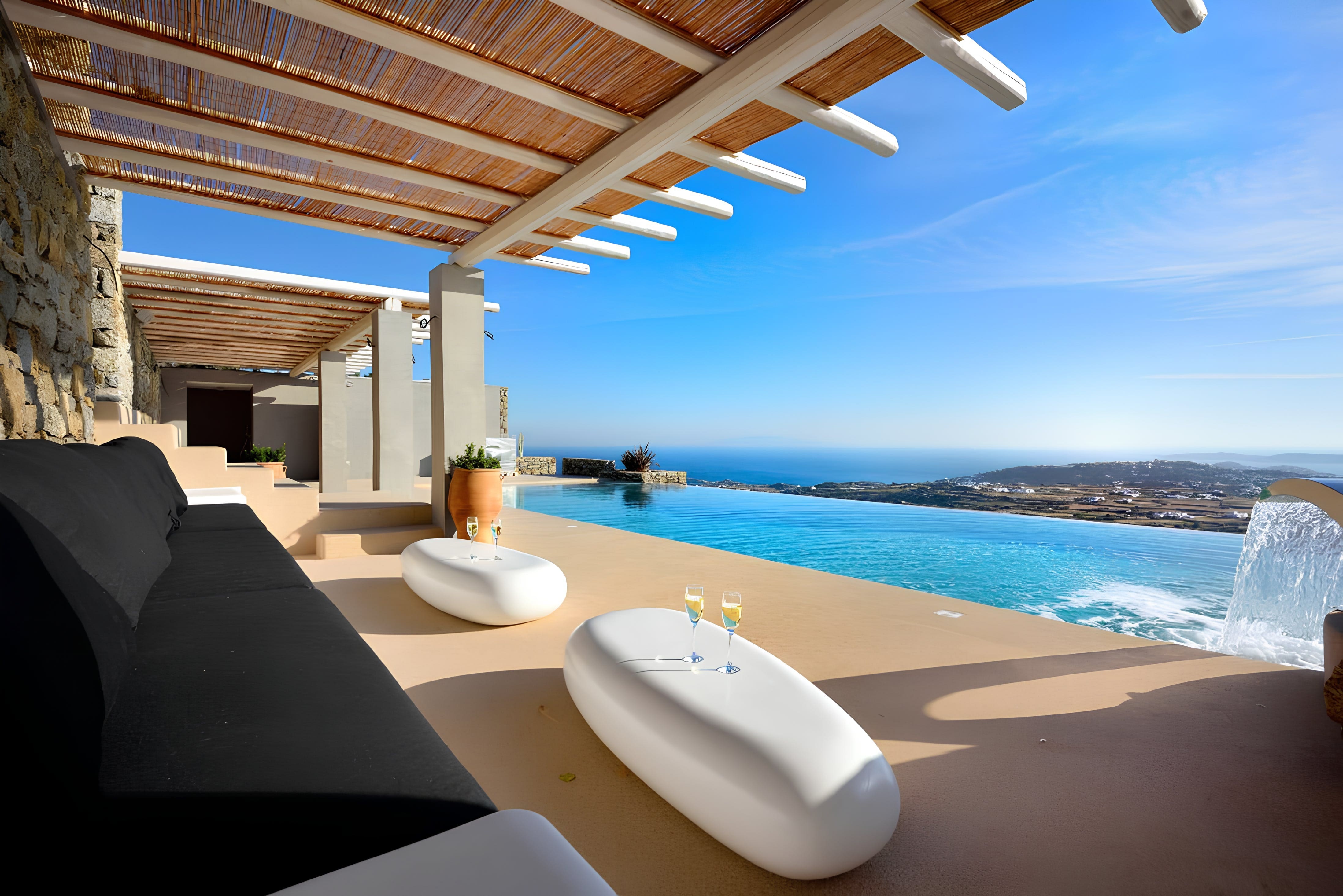 Villa Mykonos Psarou: Luxury 3-Bedroom Apartment with Infinity Pool, Mykonos Psarou