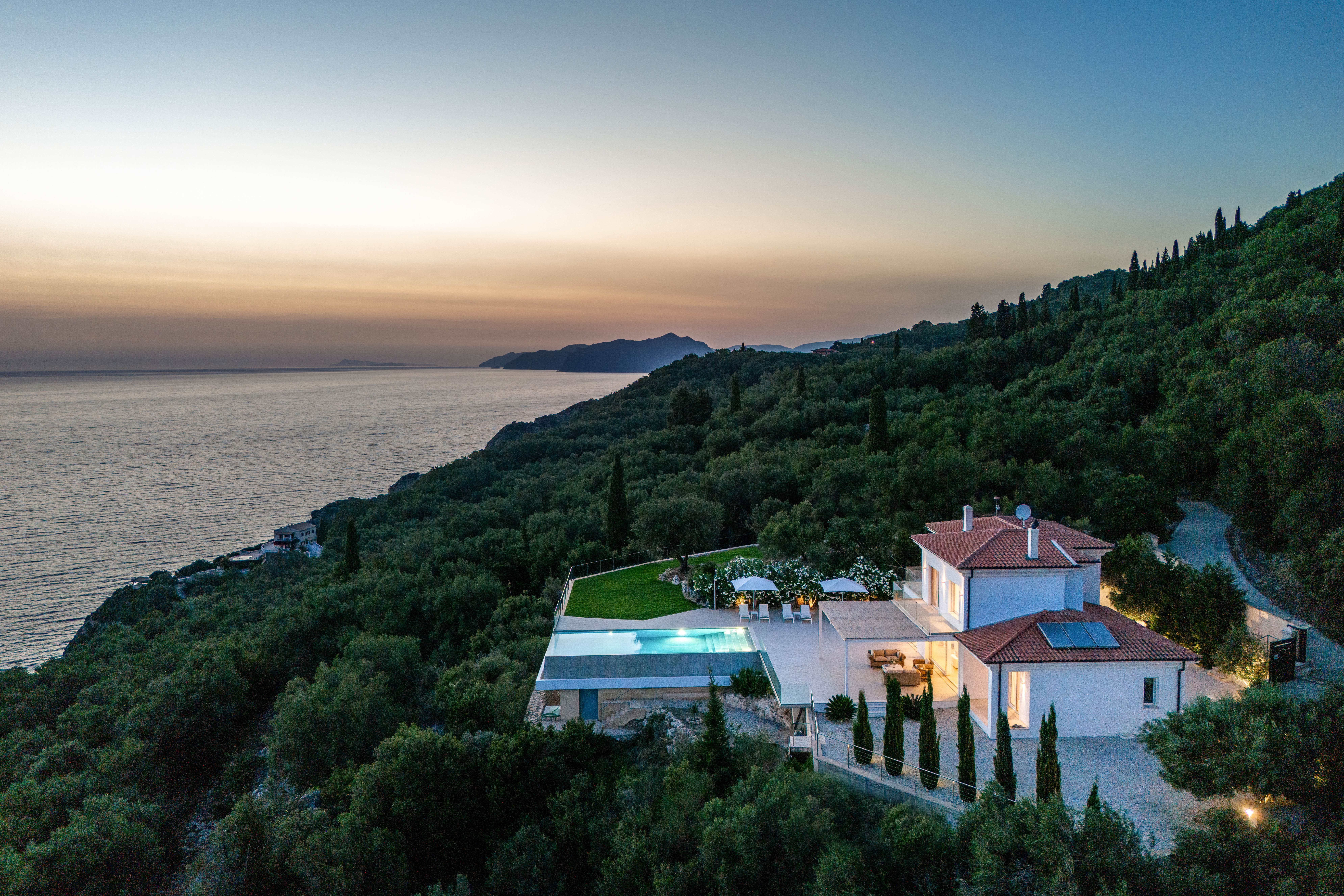 Villa Myrtos Corfu: Elegant 3-Bedroom Apartment with Infinity Pool and Sea Views, Corfu