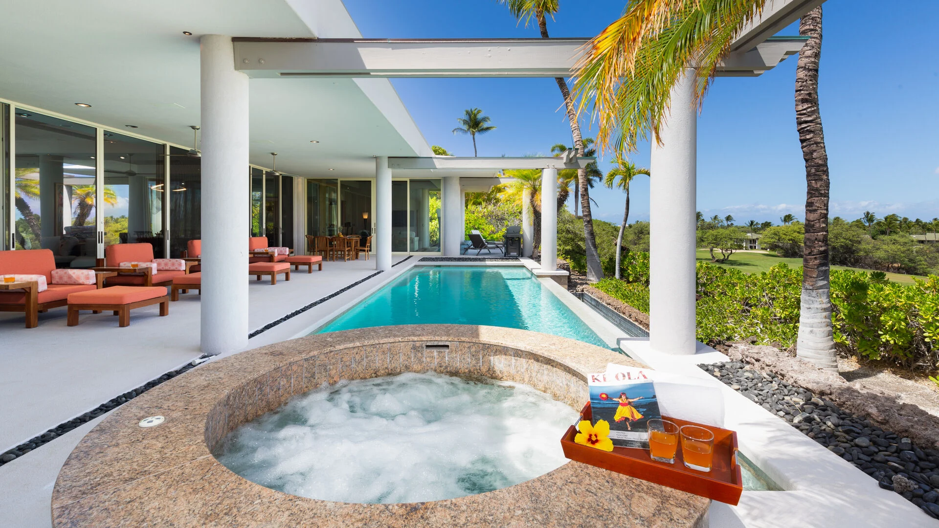 Villa Naupaka Hawaii: Luxury 4-Bedroom Villa with Hot Tub and Seaview, Hawaii