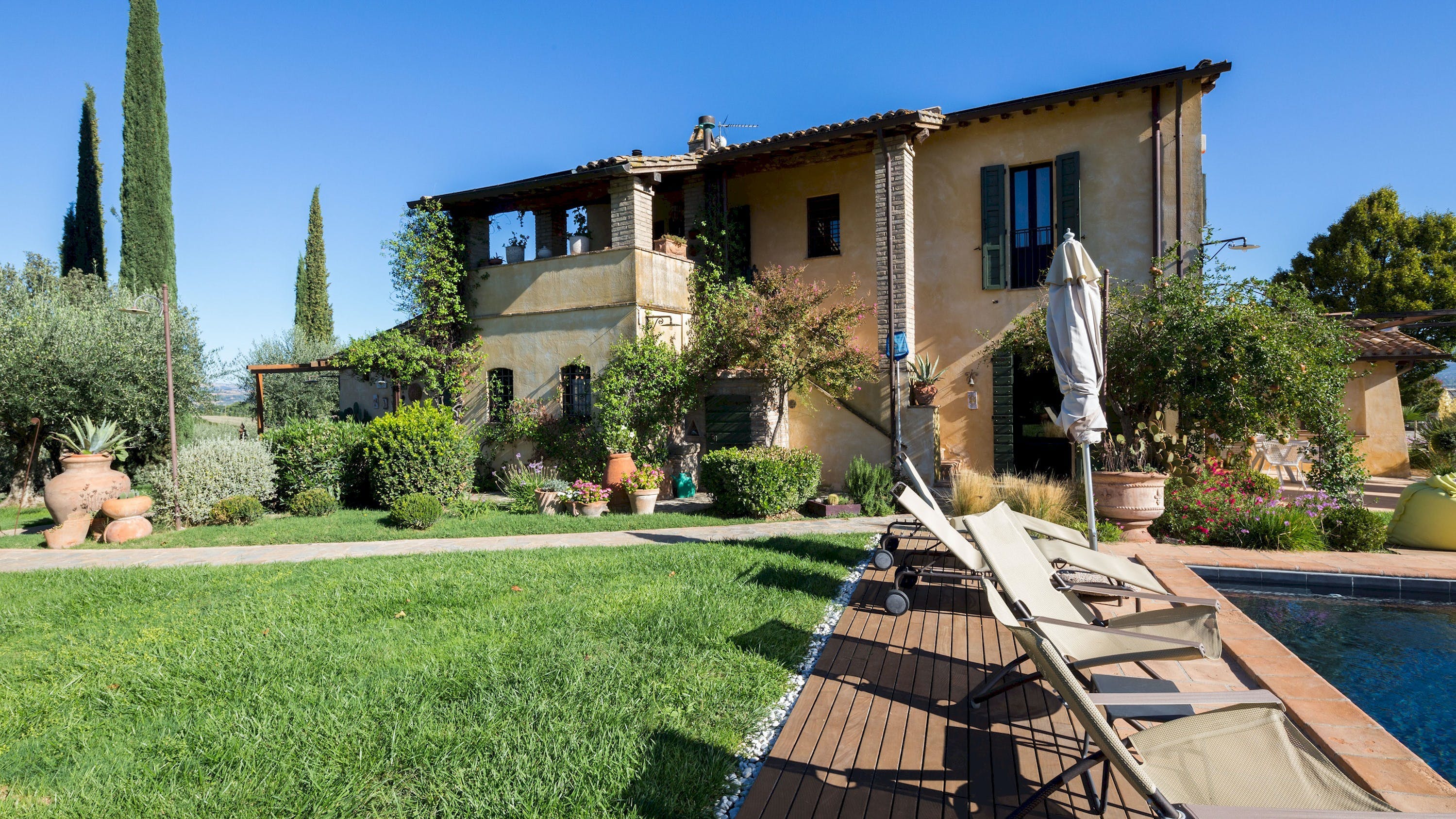 Villa Oliveto Assisi: Luxury 4-Bedroom Villa with Pool in Countryside, Assisi