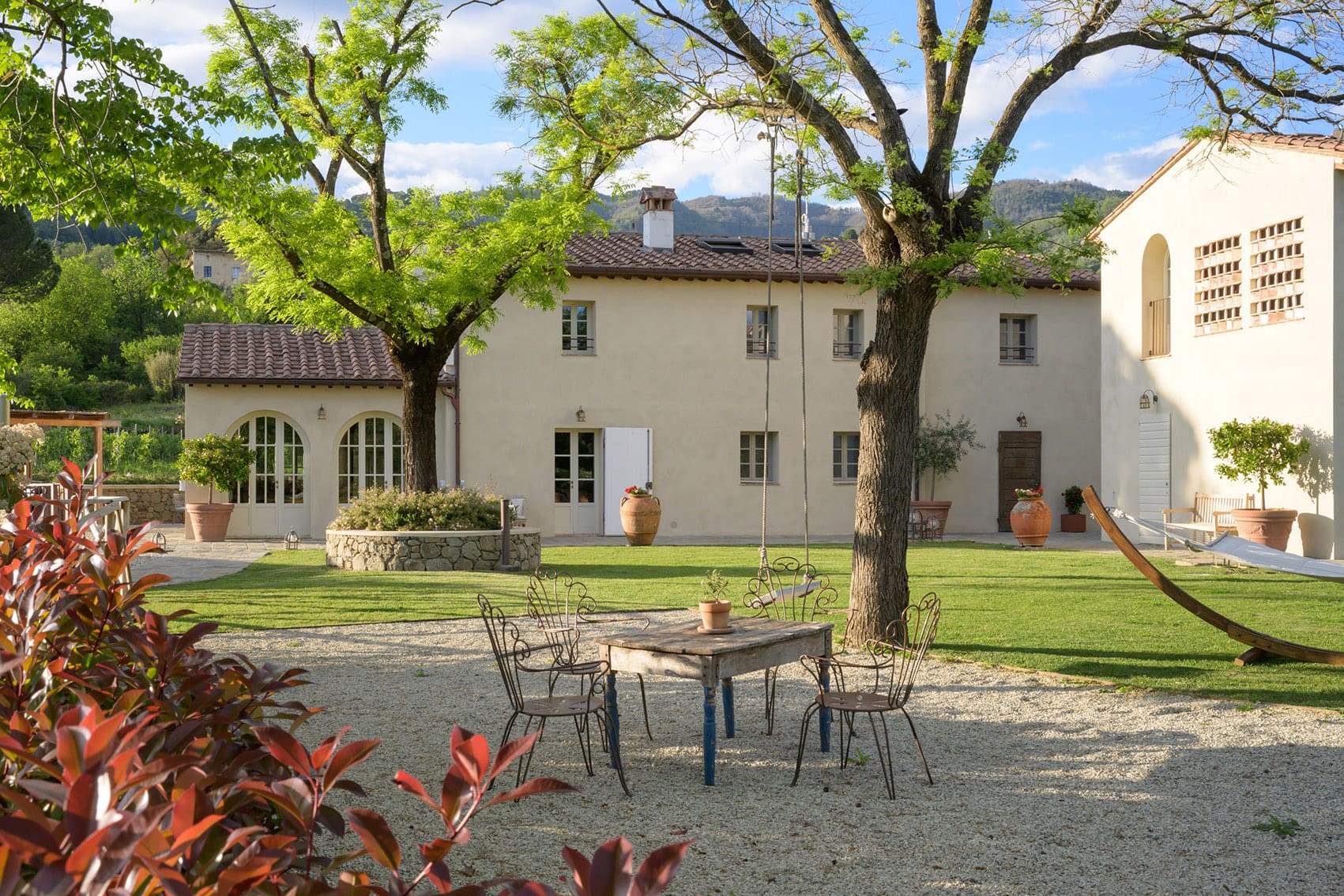 Villa Oliveto Pistoia: Luxury 6-Bedroom Villa with Hot Tub and Pool, Tuscany