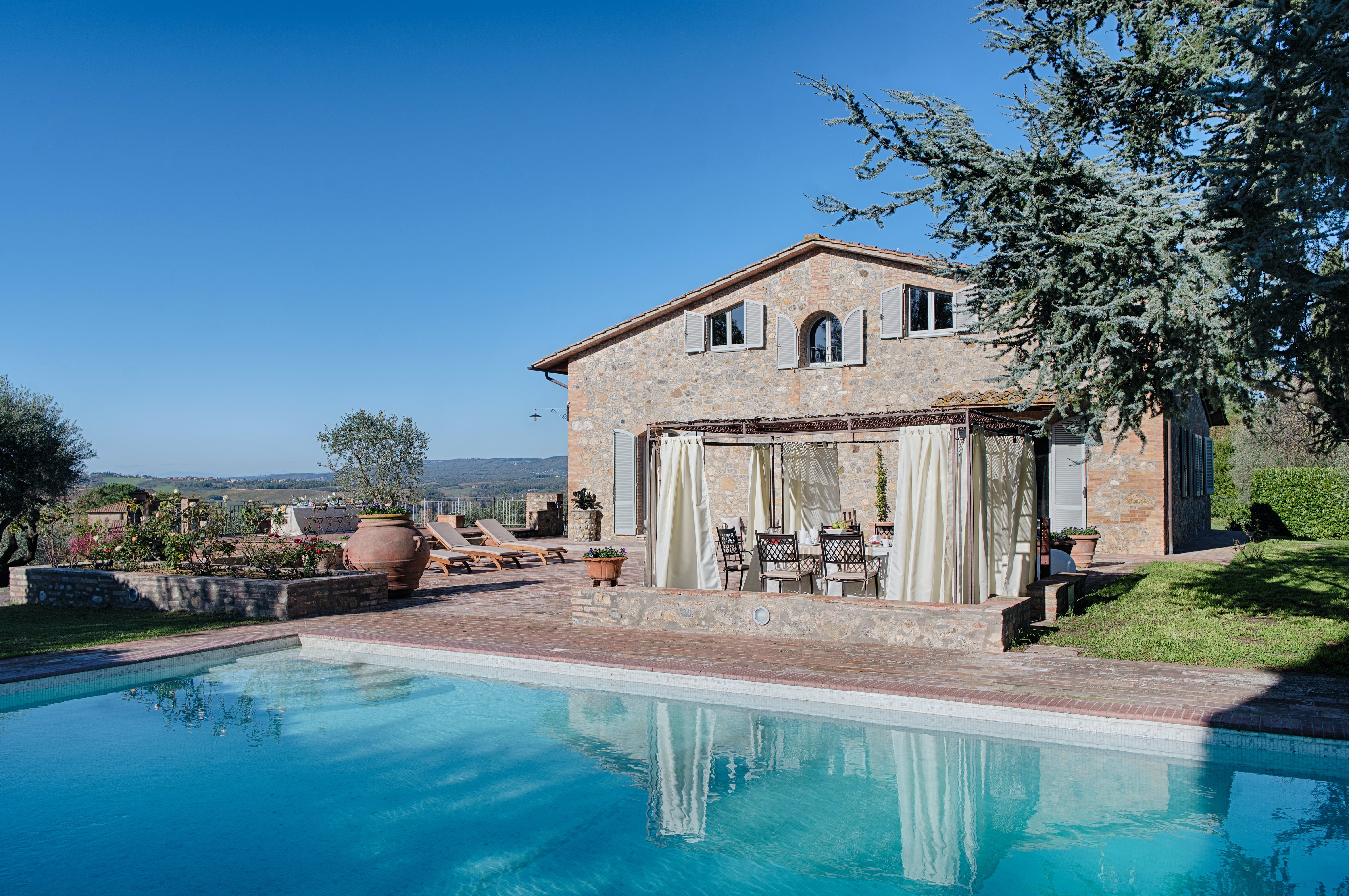 Villa Oliveto Siena: Luxury 5-Bedroom Villa with Pool and Spa, Siena
