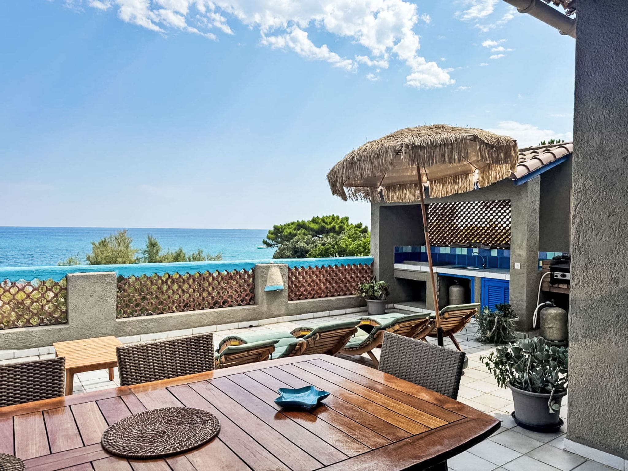 Villa Olmuccina Sainte Lucie: Spectacular 5-Bedroom Beachfront Villa with Direct Beach Access and Panoramic Sea Views in Corsica