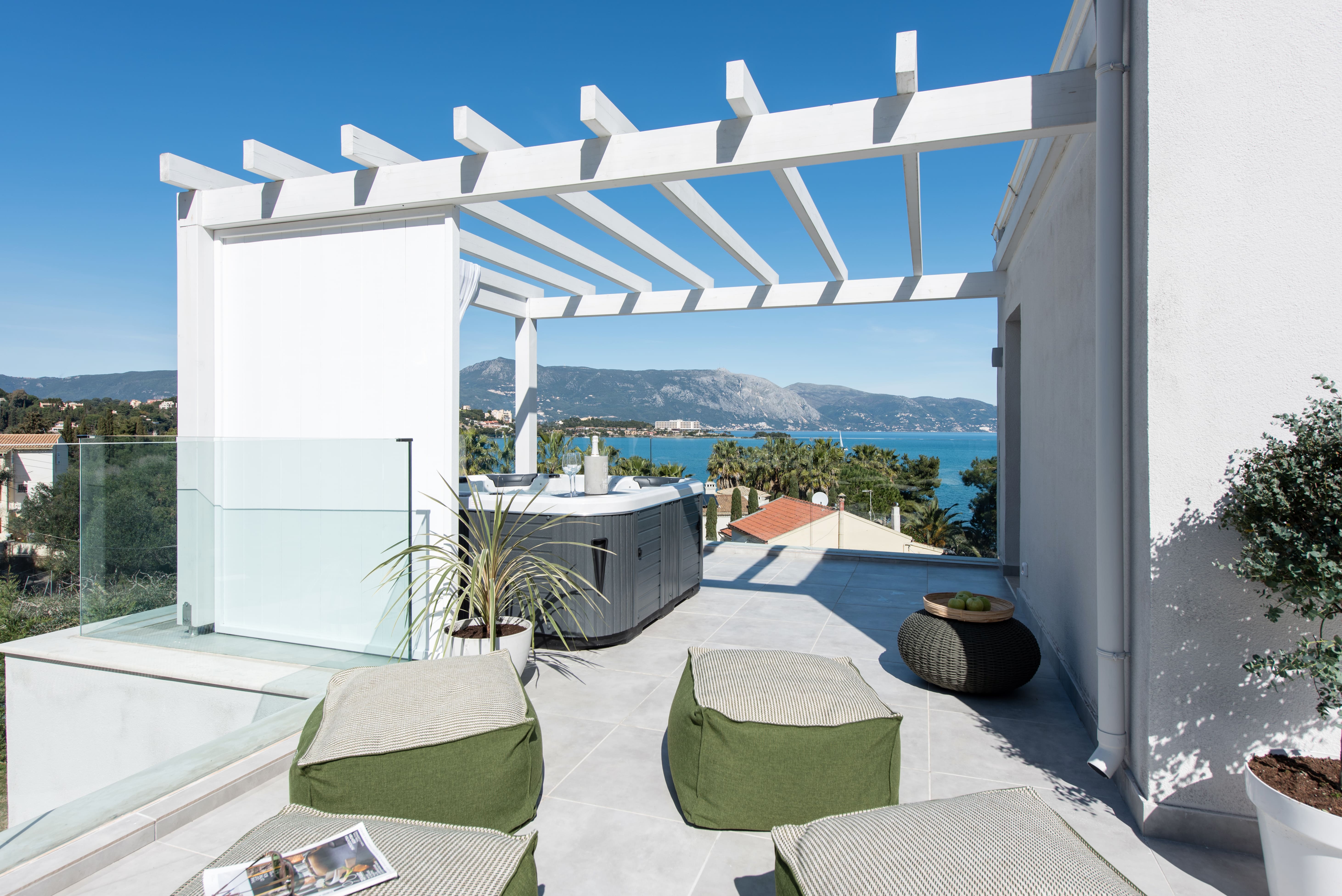 Villa Pagkrati Corfu: Luxury 4-Bedroom Apartment with Sea View and Pool, Corfu