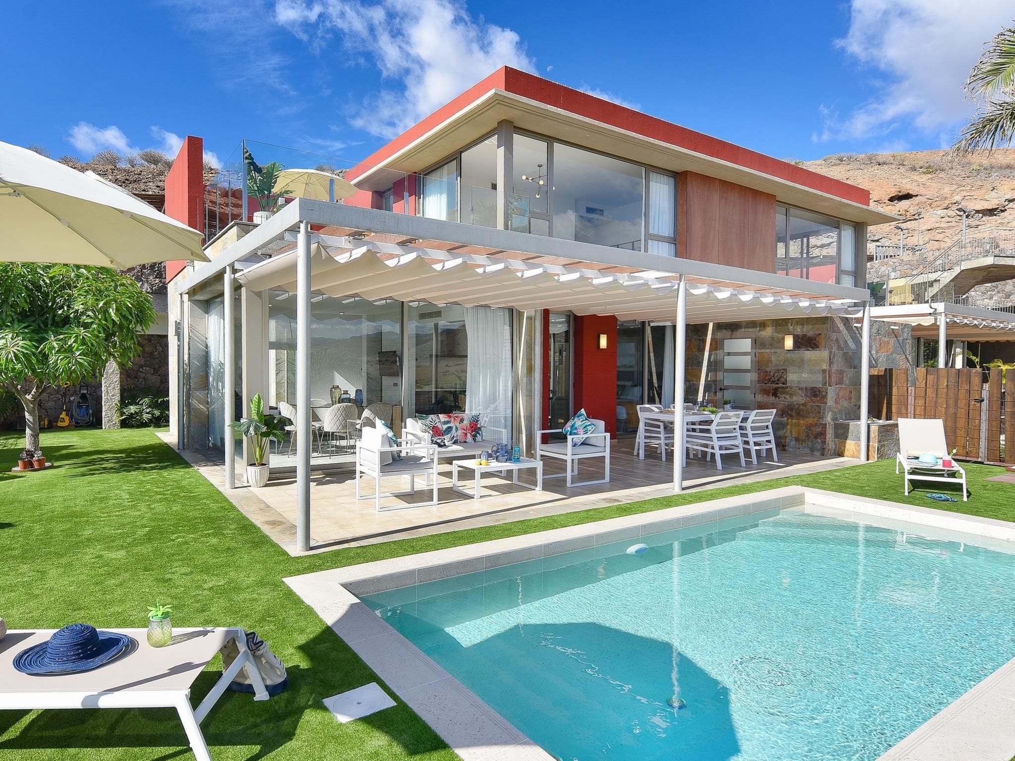 Villa Palmeral Maspalomas: Modern 2-Bedroom Villa with Private Pool and Mountain Views at Salobre Golf Resort