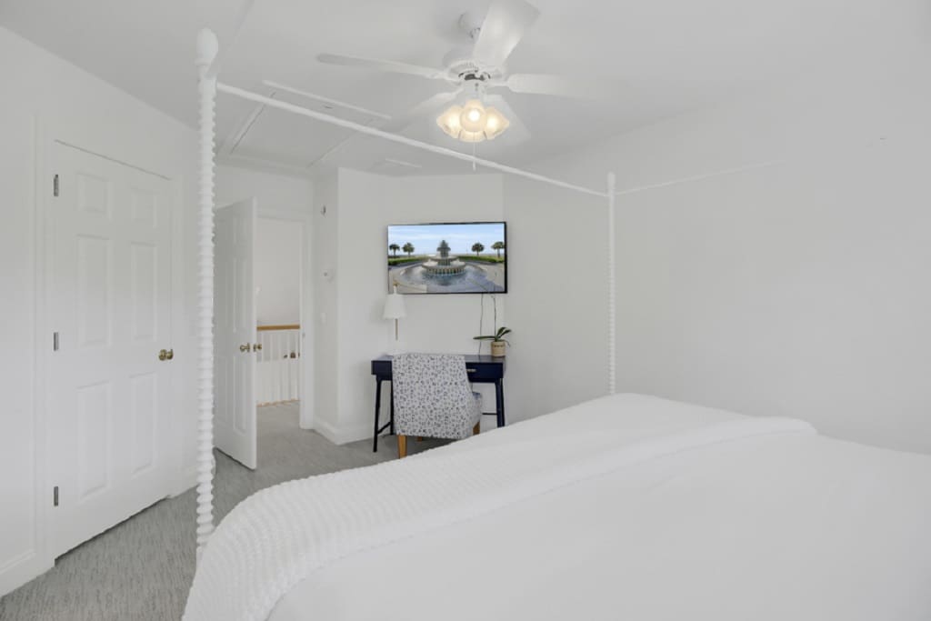 Villa Palmetto Charleston Charleston 2: Luxury 4-Bedroom Villa with Pool and Resort Amenities, Charleston