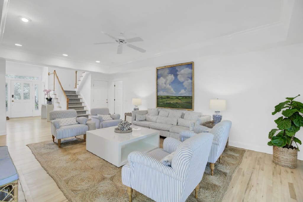 Villa Palmetto Charleston Charleston 2: Luxury 4-Bedroom Villa with Pool and Resort Amenities, Charleston