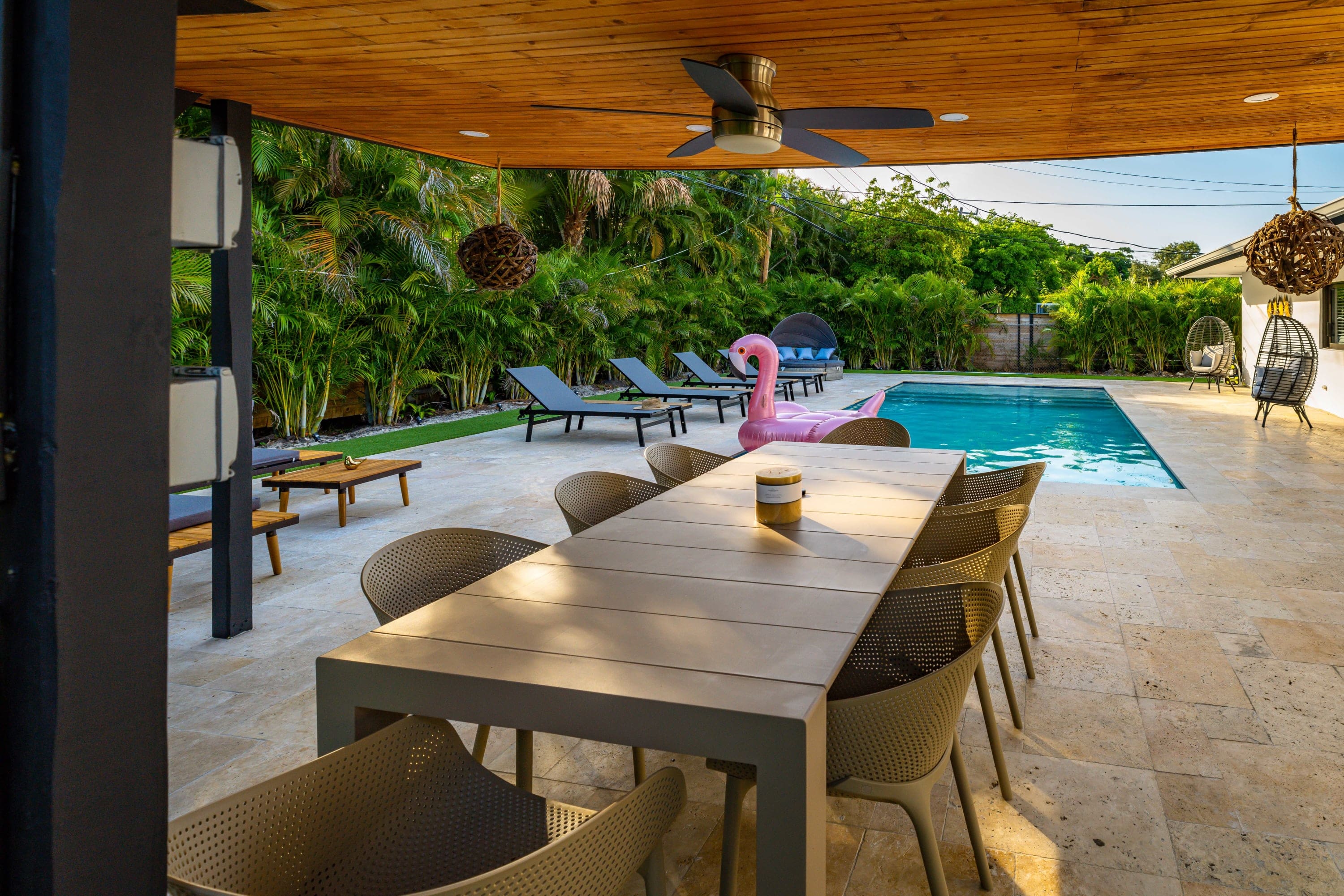 Villa Palmetto Hollywood: Spacious 4-Bedroom Villa with Pool and Sea Views, Hollywood