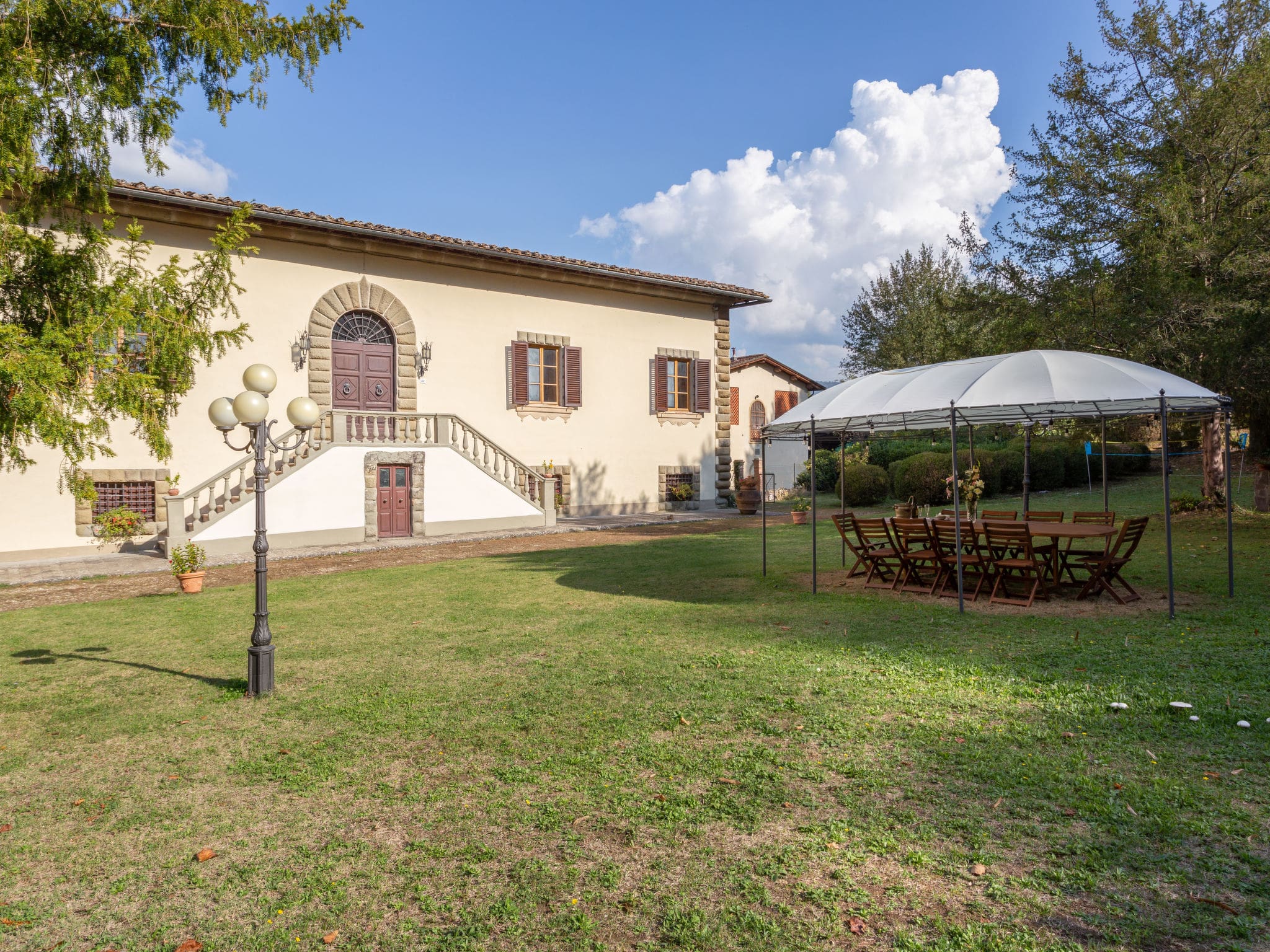 Villa Panzano Vicchio: Magnificent 10-Bedroom Tuscan Estate with Cinema Room and Private Pool in the Florentine Hills