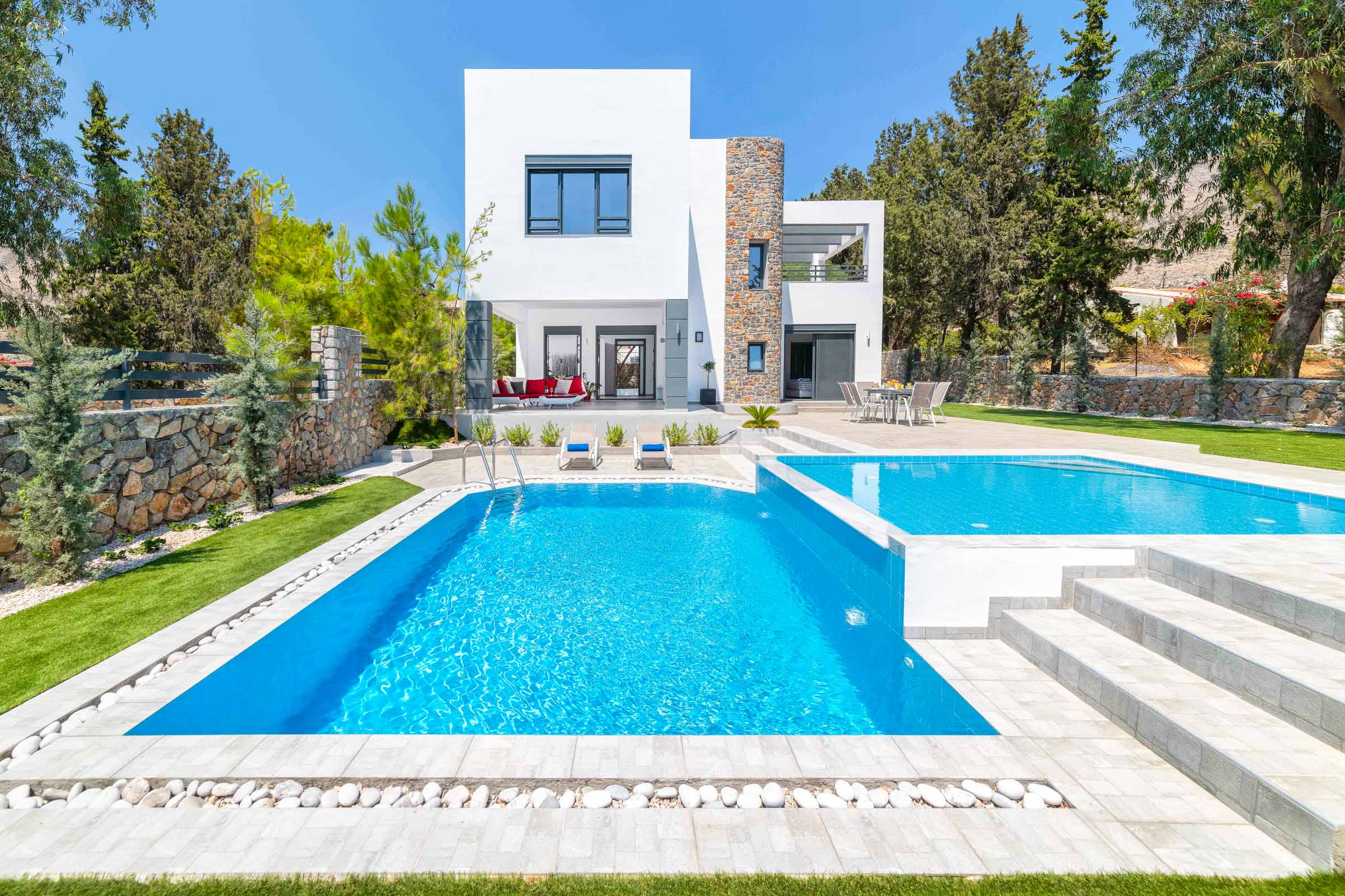 Villa Pefkos Lardos: Luxury 4-Bedroom Apartment with Seaview and Pool, Lardos