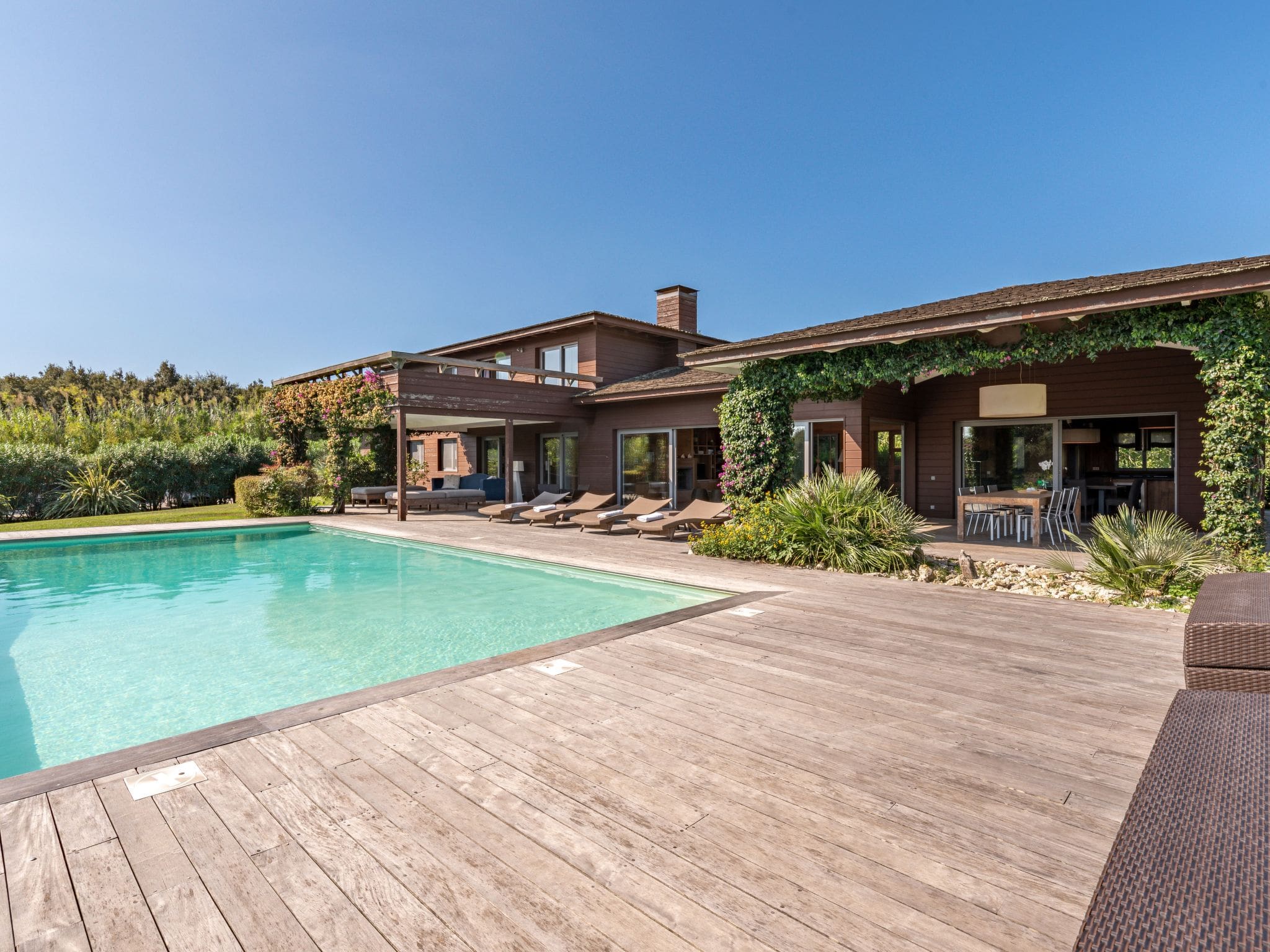 Villa Piantarella Bonifacio: Spectacular 4-Bedroom Family Villa with Private Pool Near Golf Course and Mediterranean Beaches