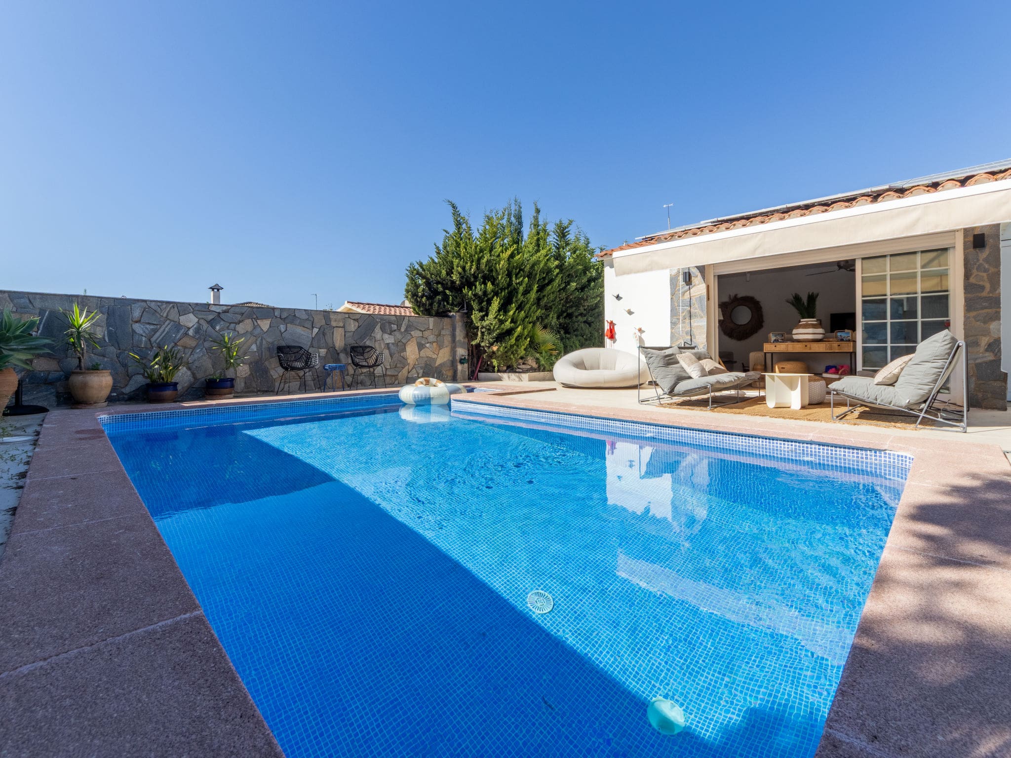 Villa Pinada Cambrils: Modern 3-Bedroom Mediterranean Villa with Private Pool Near Cambrils Beach